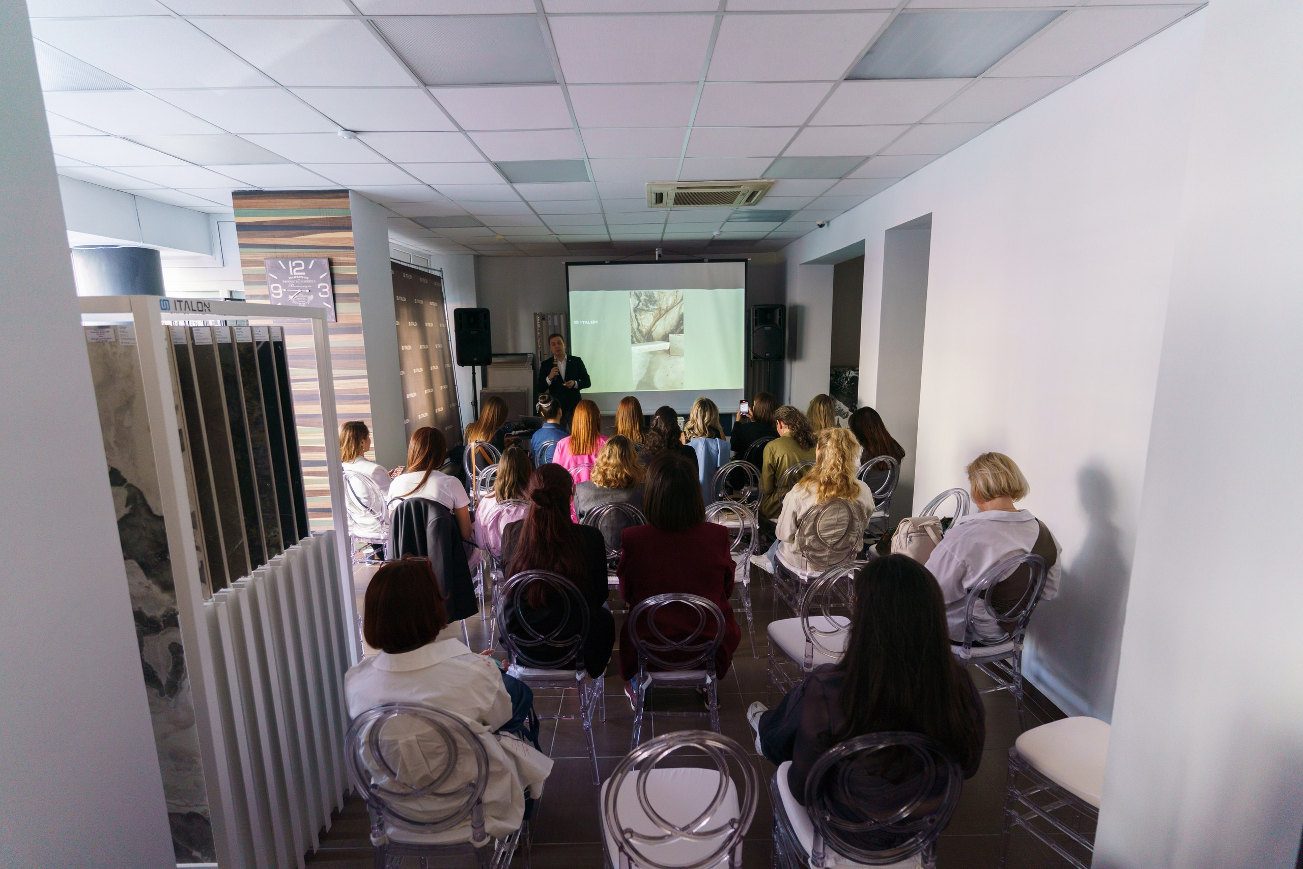 ФОТОСЪЕМКА ЛЕКЦИИ И ШОУРУМА В САЛОНЕ ИТАЛОН УФА