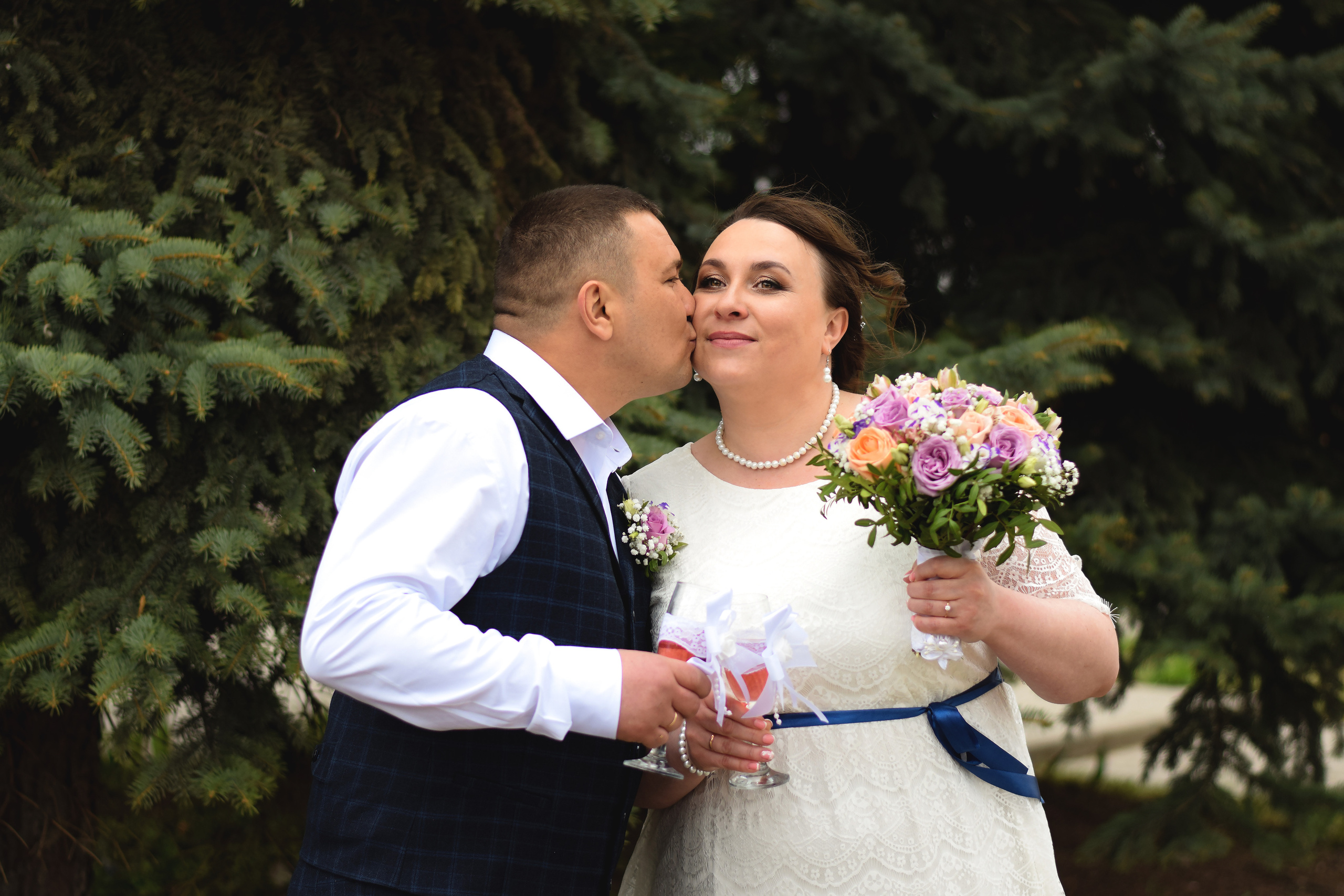 Леся и Сергей. Небольшая фотосессия около ЗАГСа г. Щекино. Семейный фотограф Щёкино, Тула. От 5000р