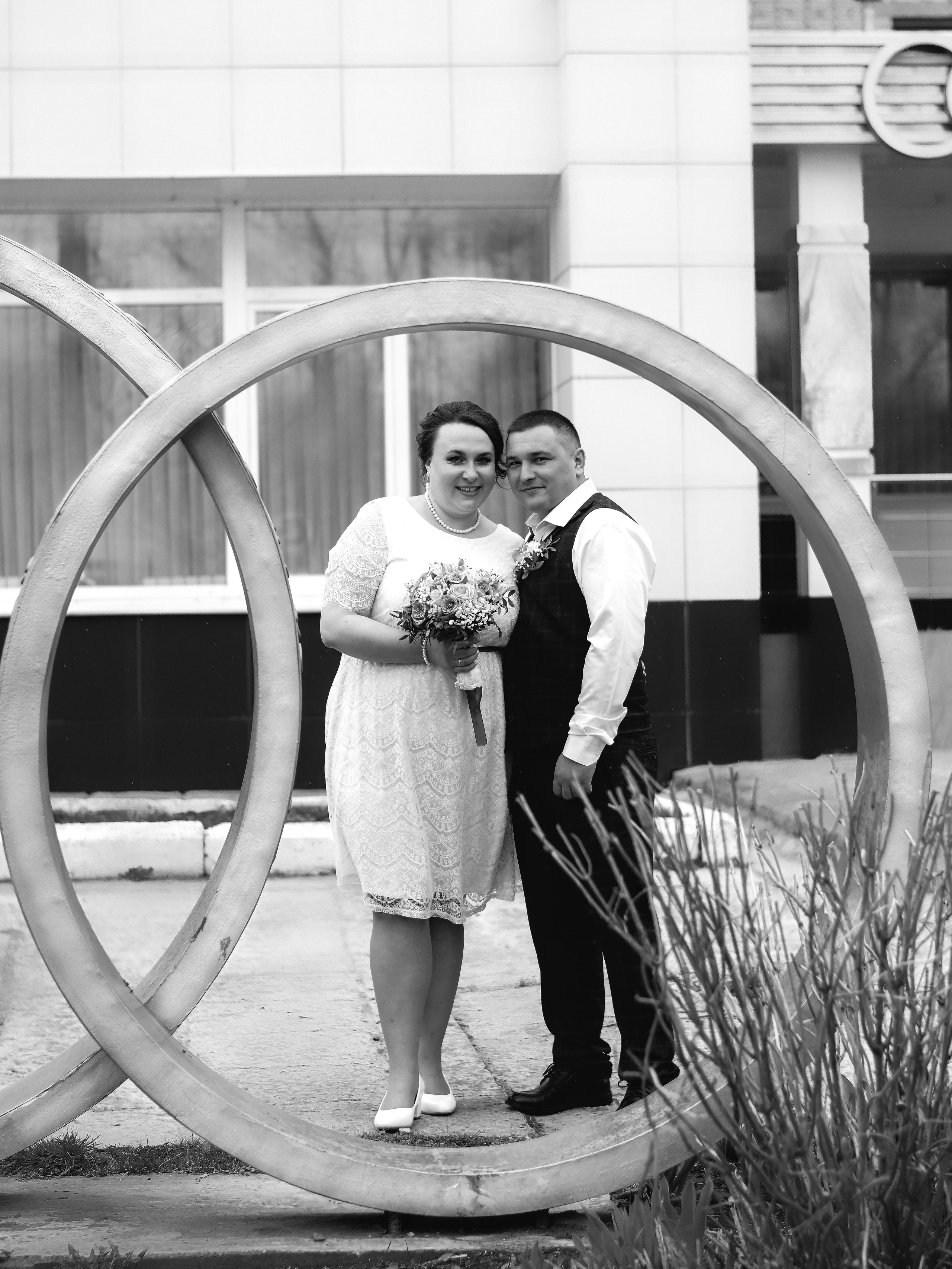 Леся и Сергей. Небольшая фотосессия около ЗАГСа г. Щекино. Семейный фотограф Щёкино, Тула. От 5000р