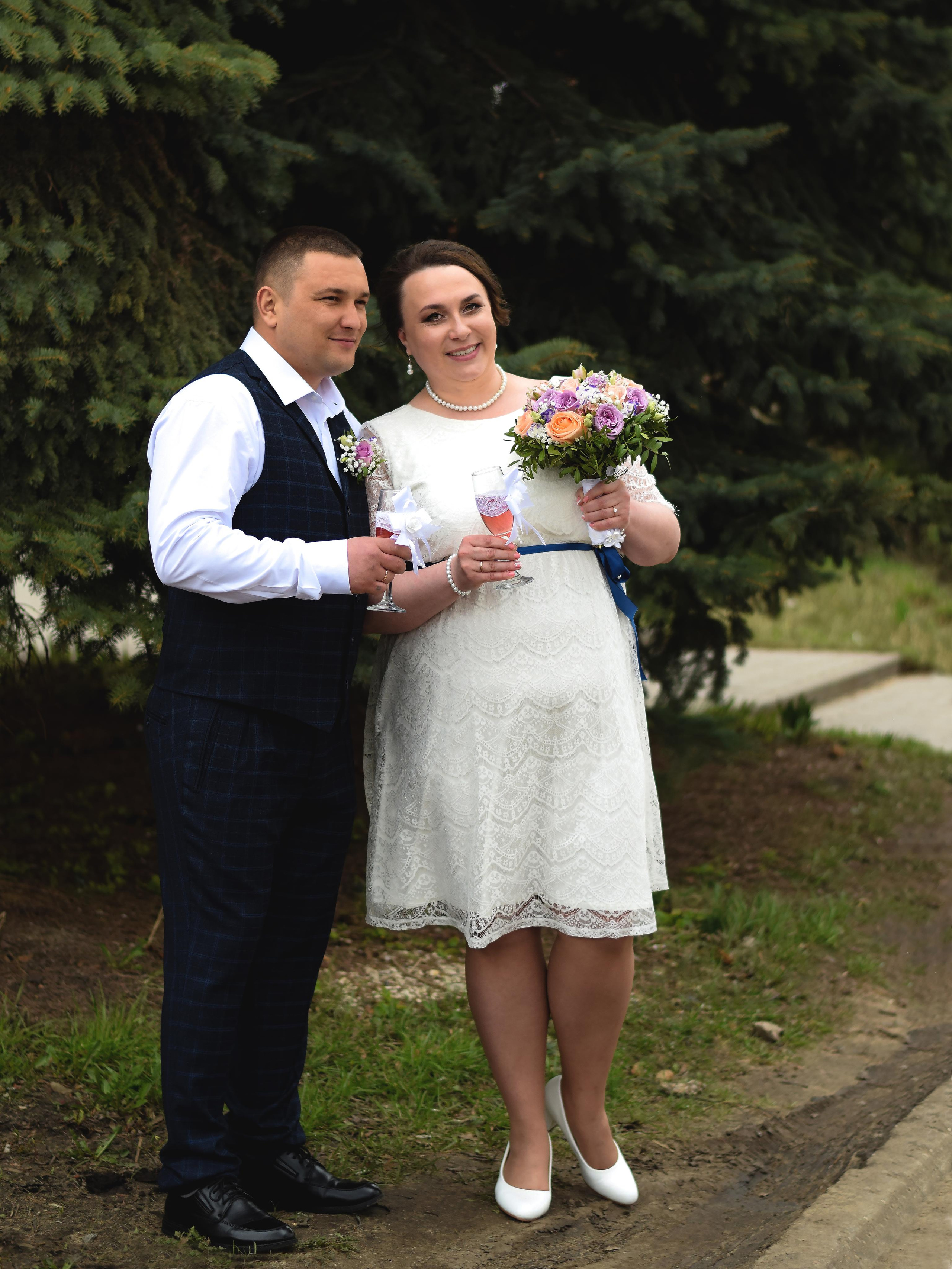 Леся и Сергей. Небольшая фотосессия около ЗАГСа г. Щекино. Семейный фотограф Щёкино, Тула. От 5000р