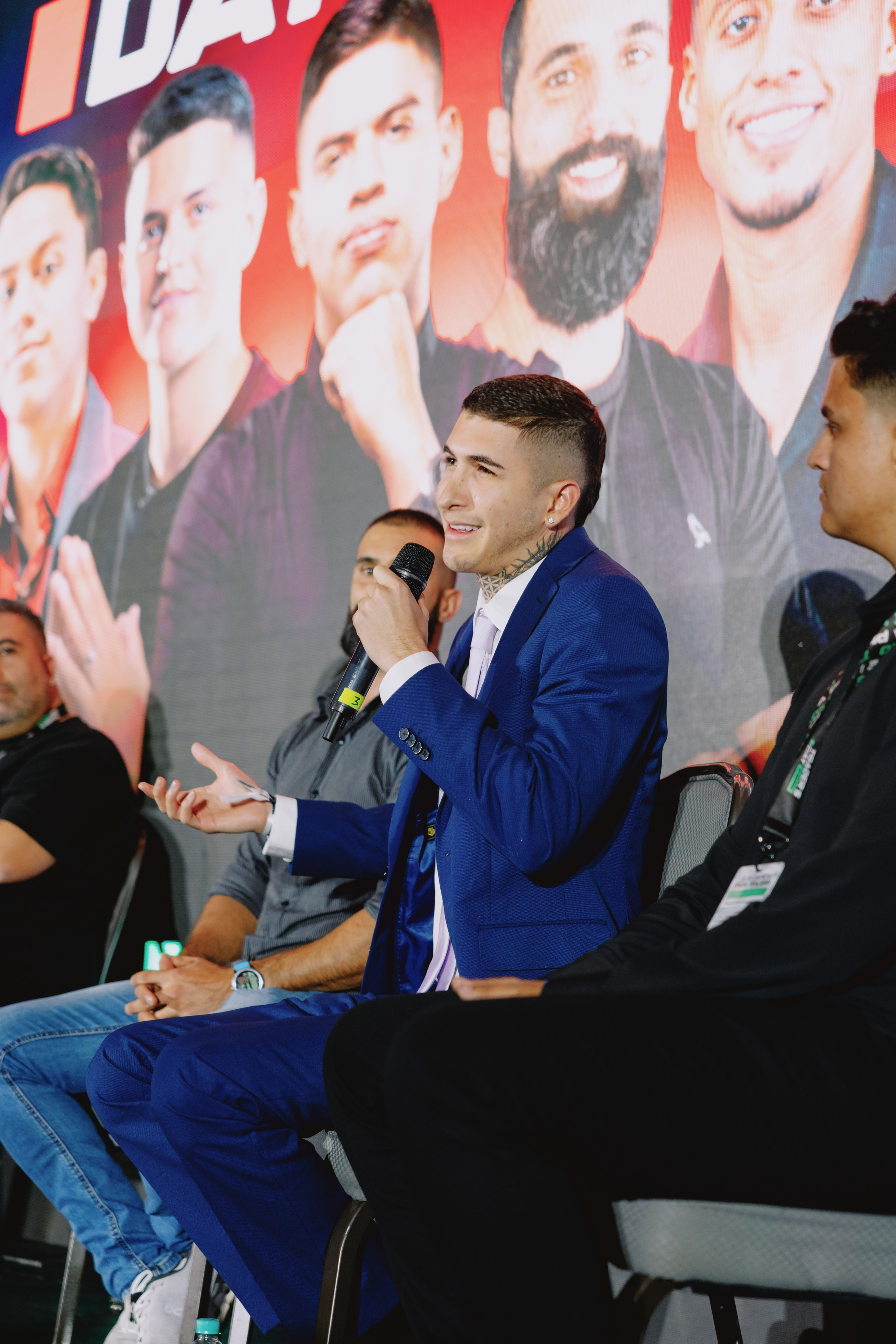 TRADERS DAY By NeomAAA Medellin. NeomAAA Funds Gallery