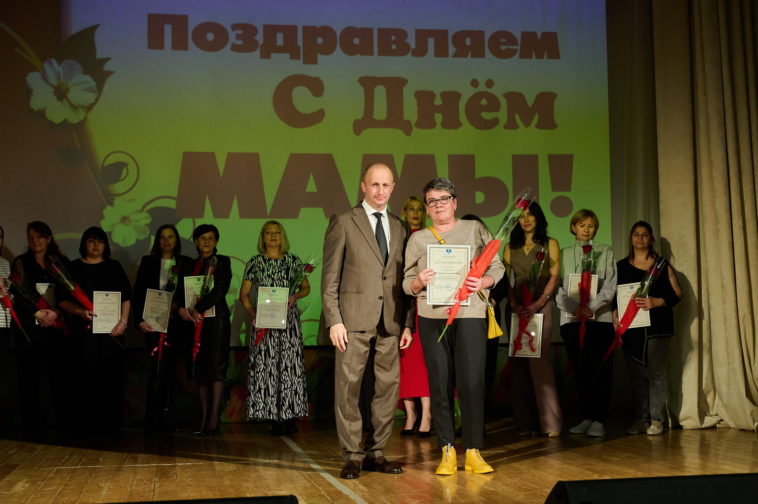 День матери Кабардинка. Жизнь курорта Кабардинка в фотографиях