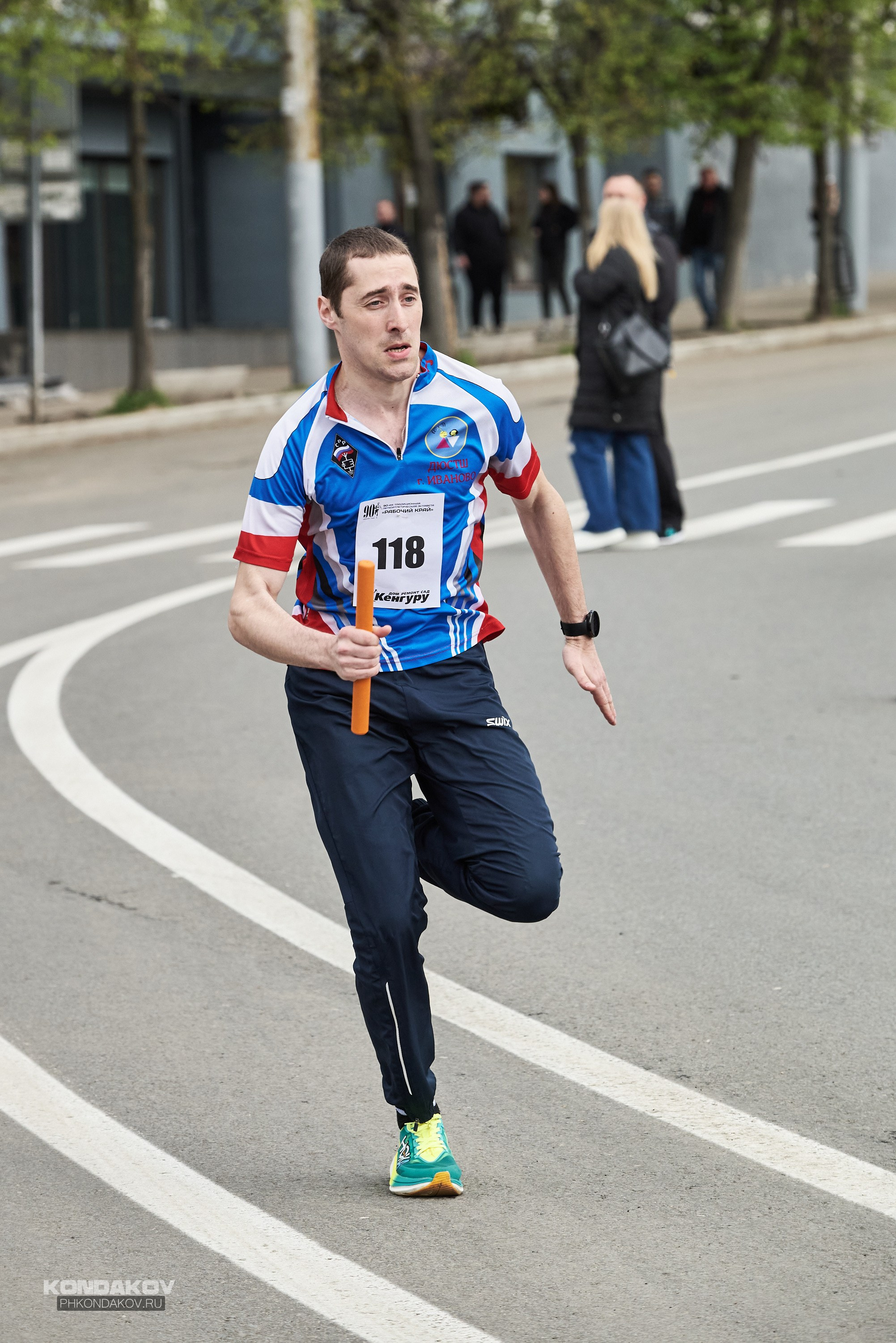 Первомайская эстафета в Иваново 2024 год. Фотограф в Иваново: Каталожная съемка одежды и постельного белья, Wildberries