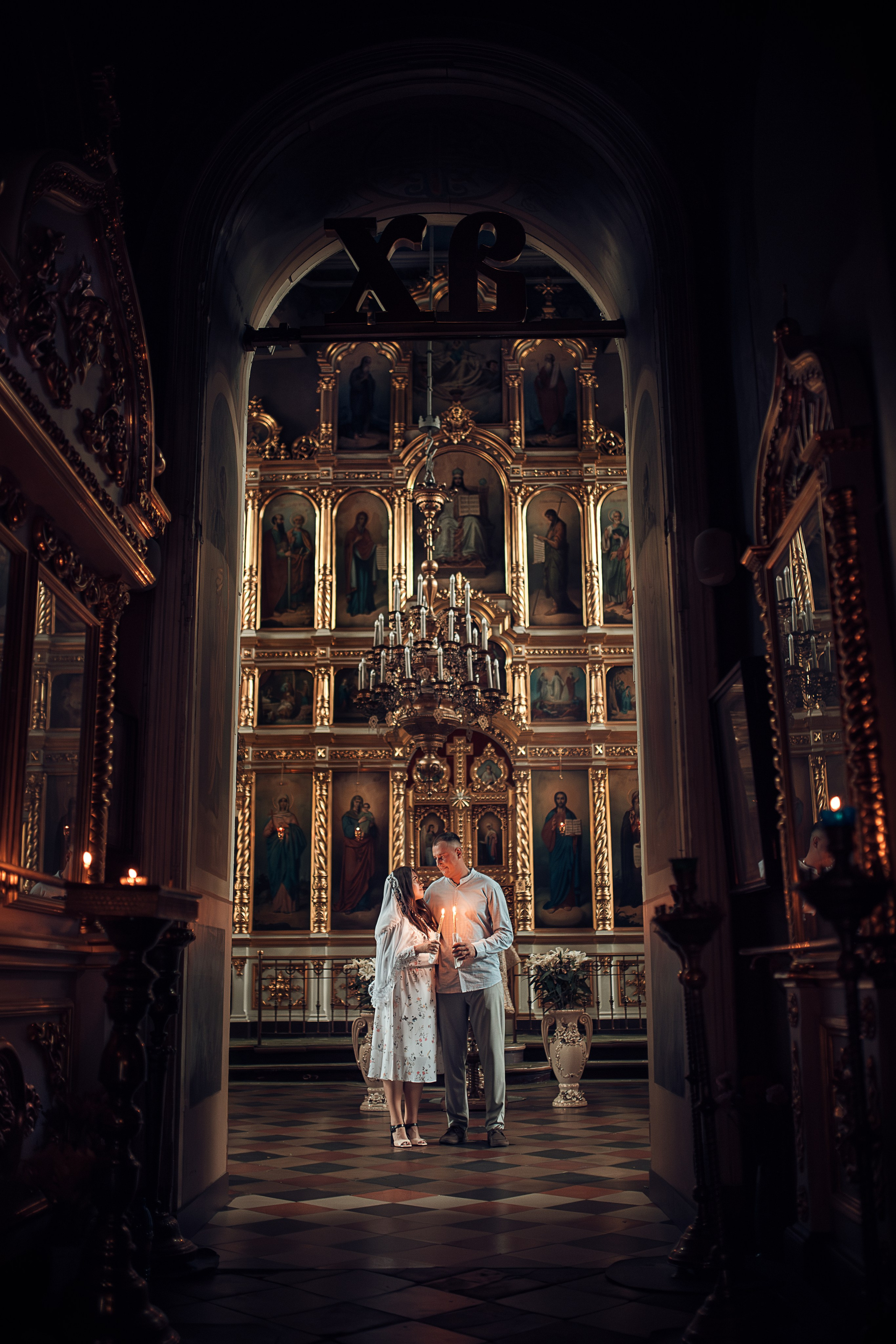 Венчание Евгения и Ангелины в храме Спаса Нерукотворного в Большом Свинорье