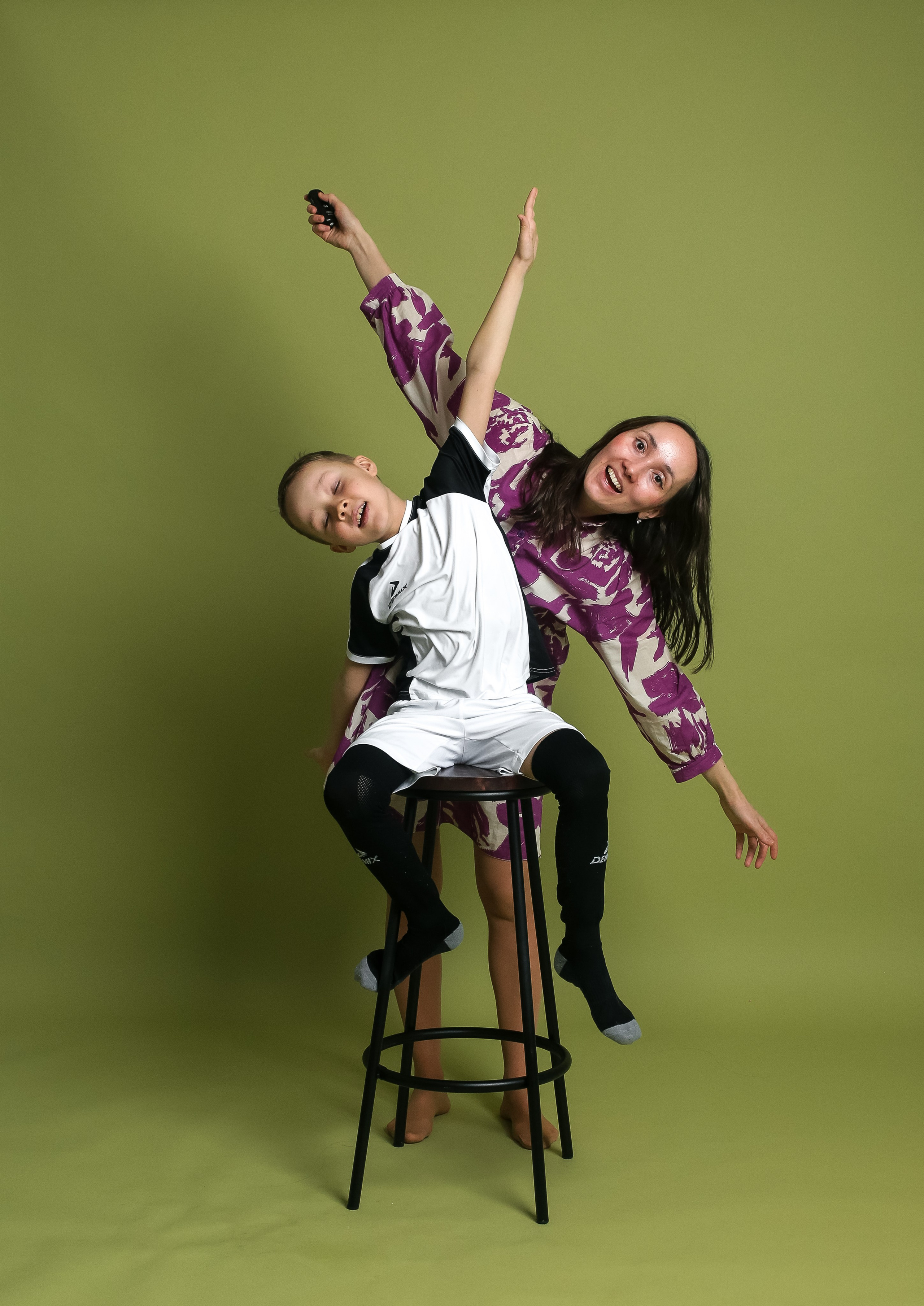 Семейная фотосессия в фотостудии без фотографа. Фотостудия Автопортретная № 2 в Ижевске