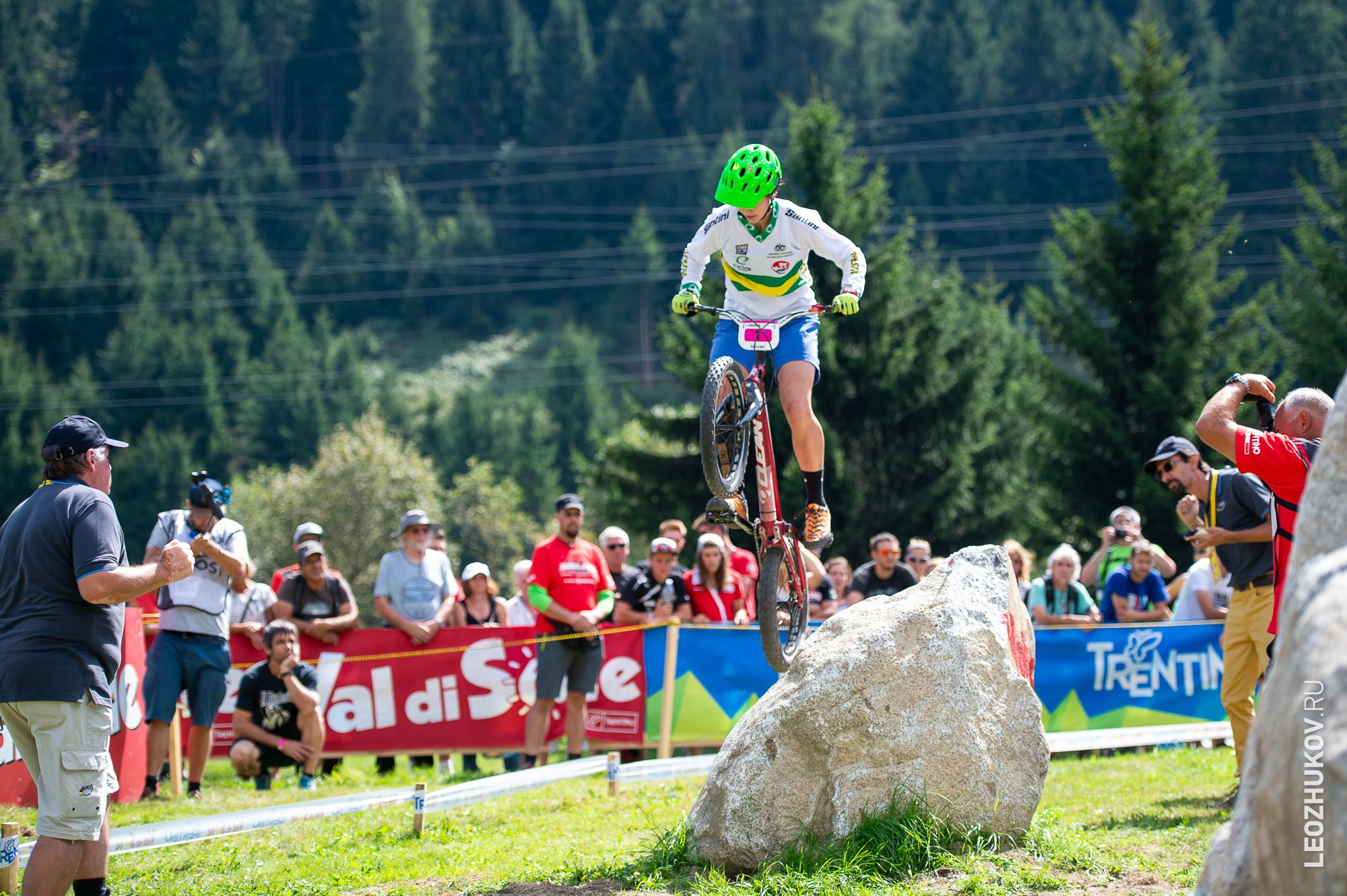 UCI Trials World Championships 2016 — finals. Sports photographer Leonid Zhukov