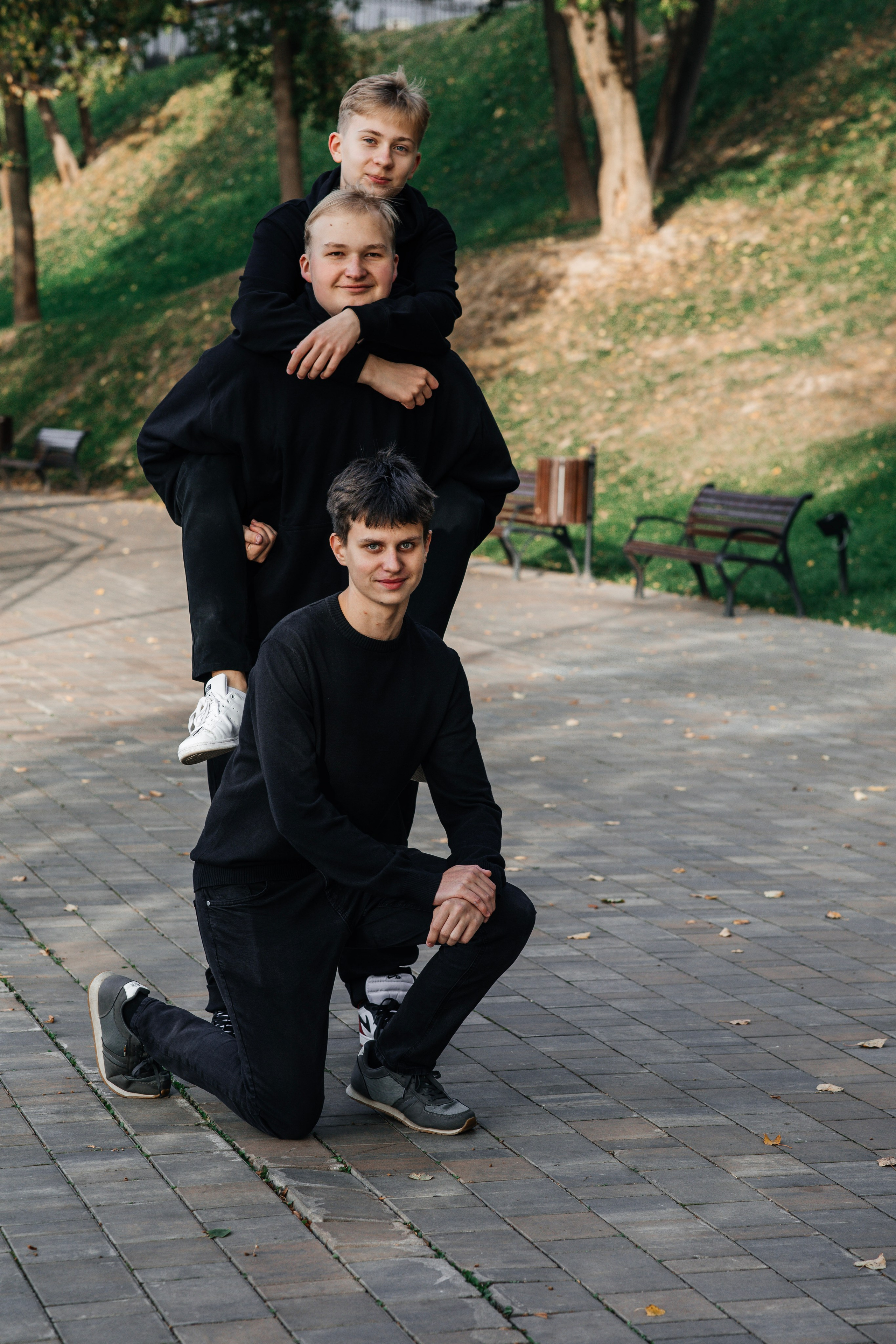 Фотосессия для выпускного альбома в парке Им. Талалихина. Выпускные альбомы в Подольске Москве и МО