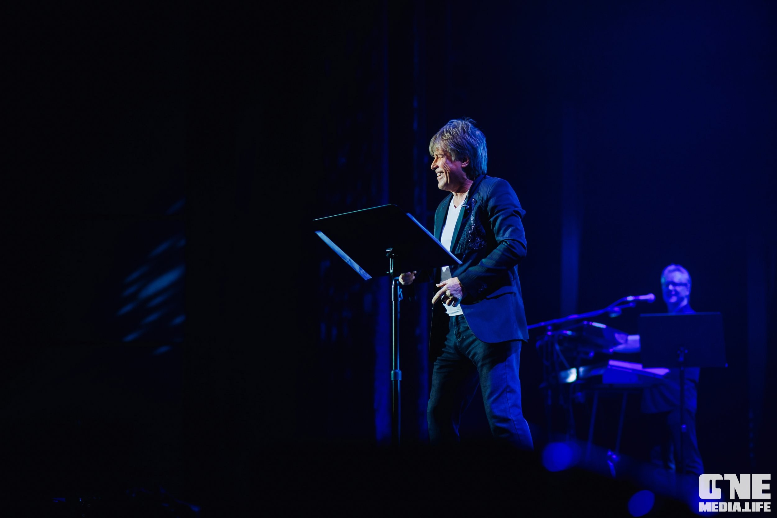 Фоторепортаж из театра эстрады Янтарь-холл. One Media Life: фоторепортажи, фотоотчеты с мероприятий и заведений