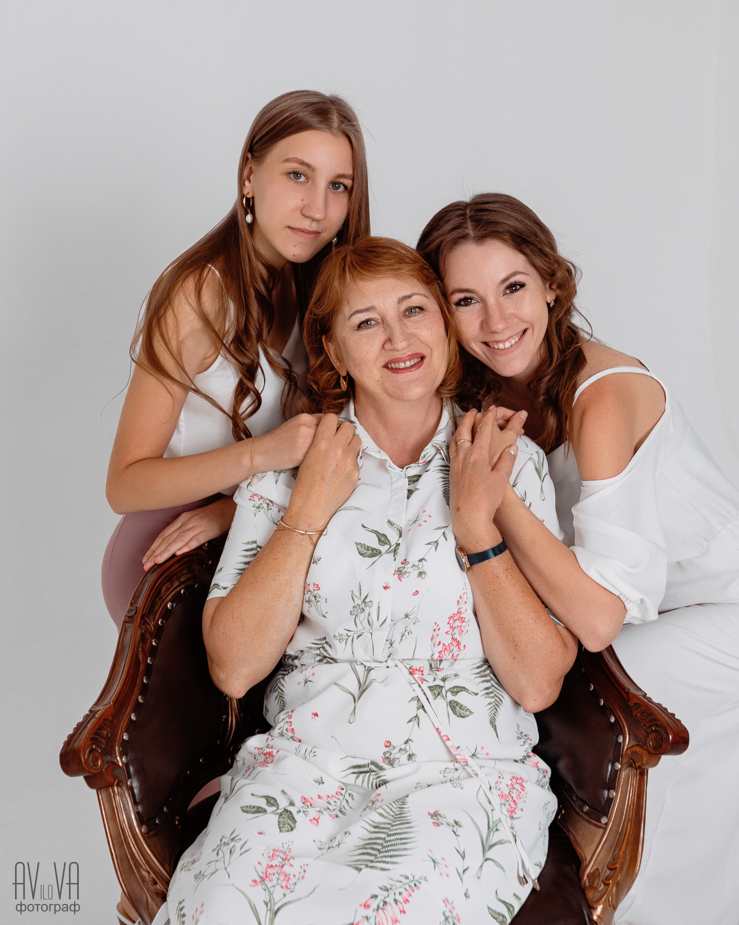 Фотограф Авилова Дарья ● Тюмень● Съемка больших семей ●Архив поколений