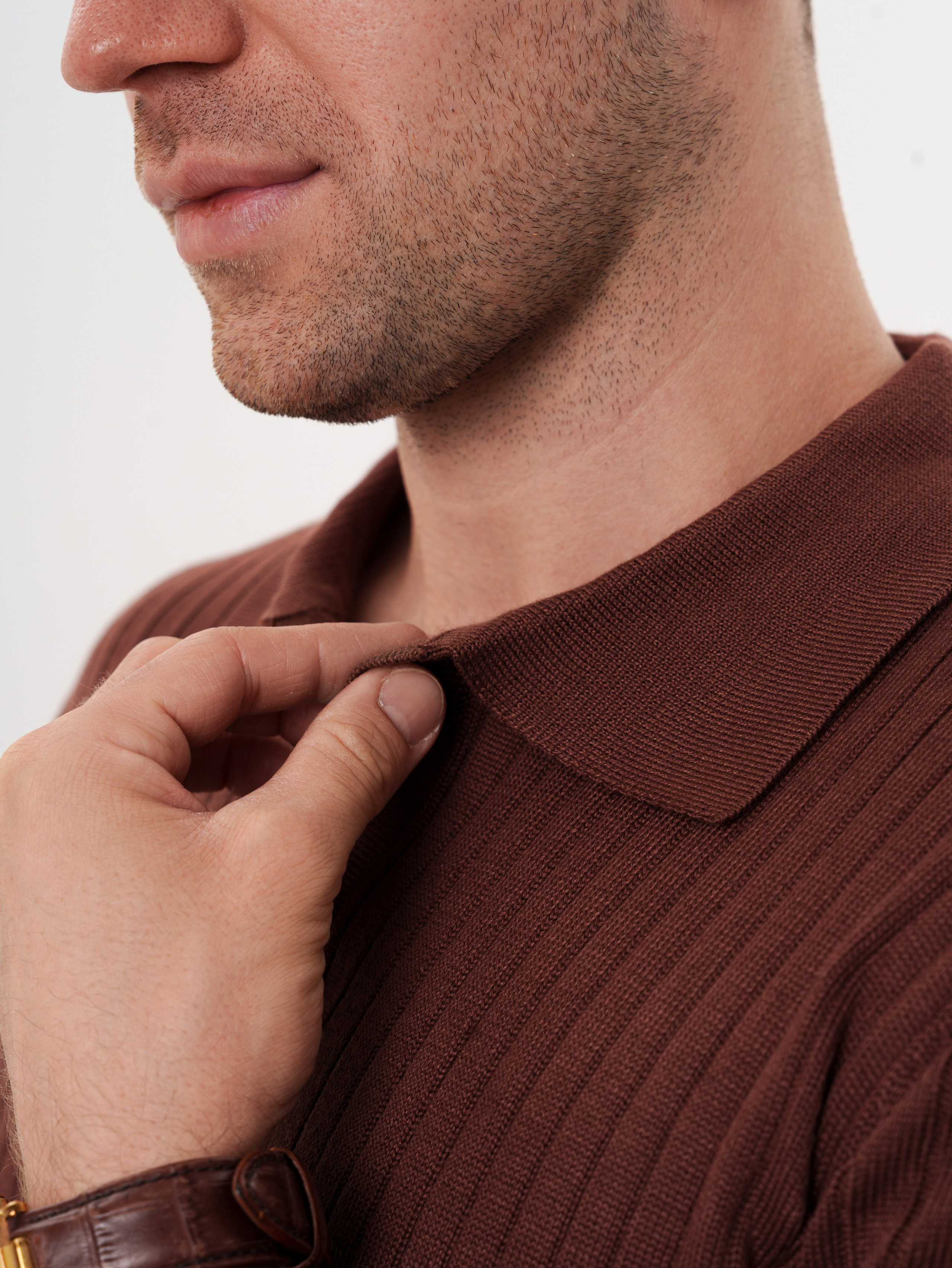 Мужской пуловер в стиле «Old Money». Портретный и Контент фотограф Григорий Семенов (Grifon) в Ижевске