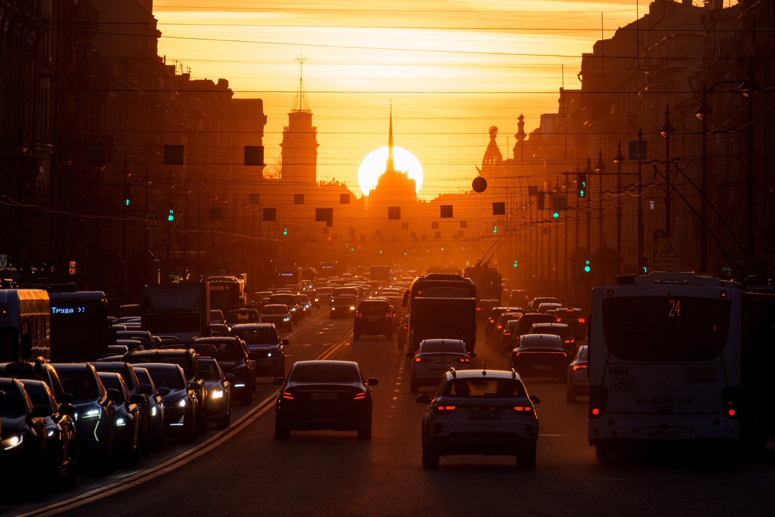Галерея работ в жанре пейзажа, городского пейзажа и архитектуры. Покупка лицензий для коммерческого использования. Интерьерный фотограф в Санкт-Петербурге Михаил Азаров. Печать и продажа фотографий