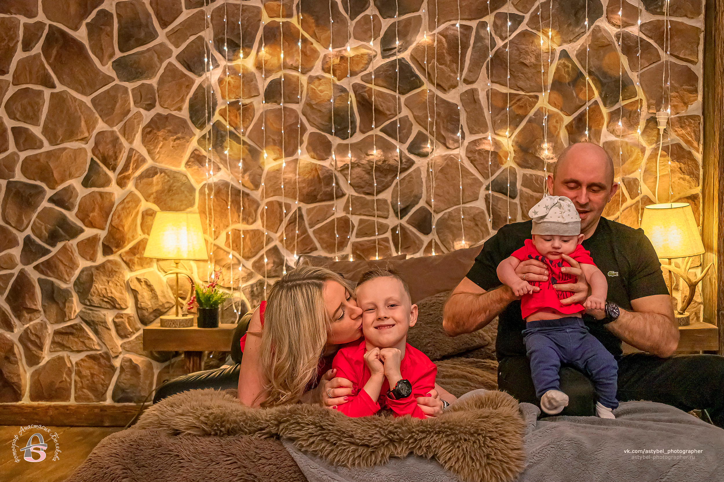 Семейная новогодняя фотосессия Лады. Фотограф Анастасия Белякова в Санкт-Петербурге и Гатчине