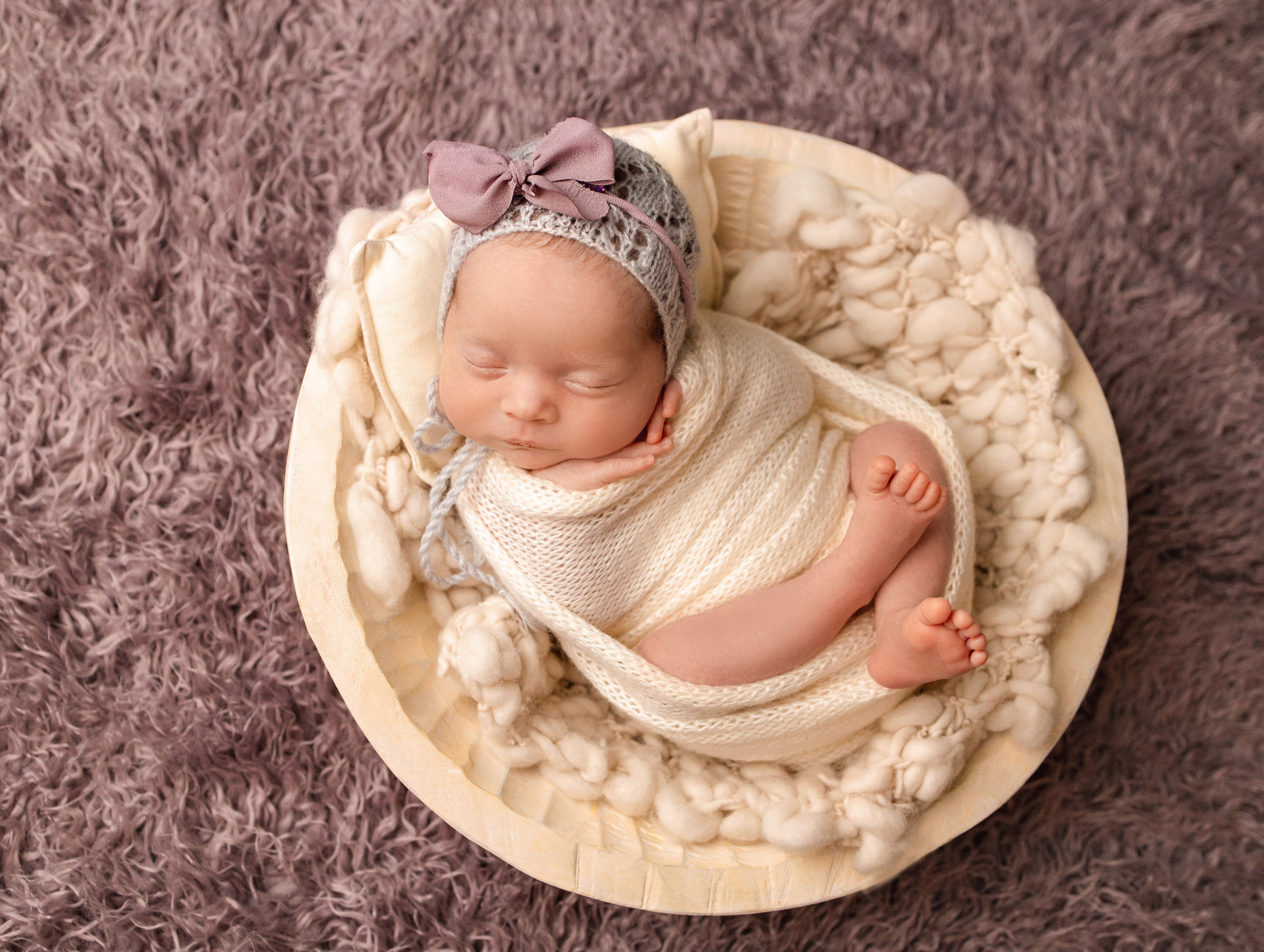 Фотосессия новорождённой двойни. Фотограф беременности и новорождённых в Набережных Челнах