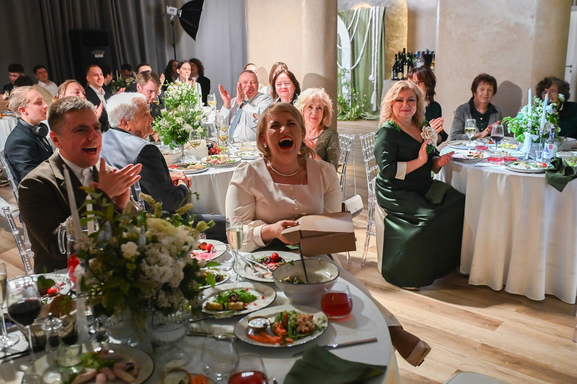 Фотожурналист на свадьбе: когда кадры становятся историей. Документальный фотограф Сергей Вдовин