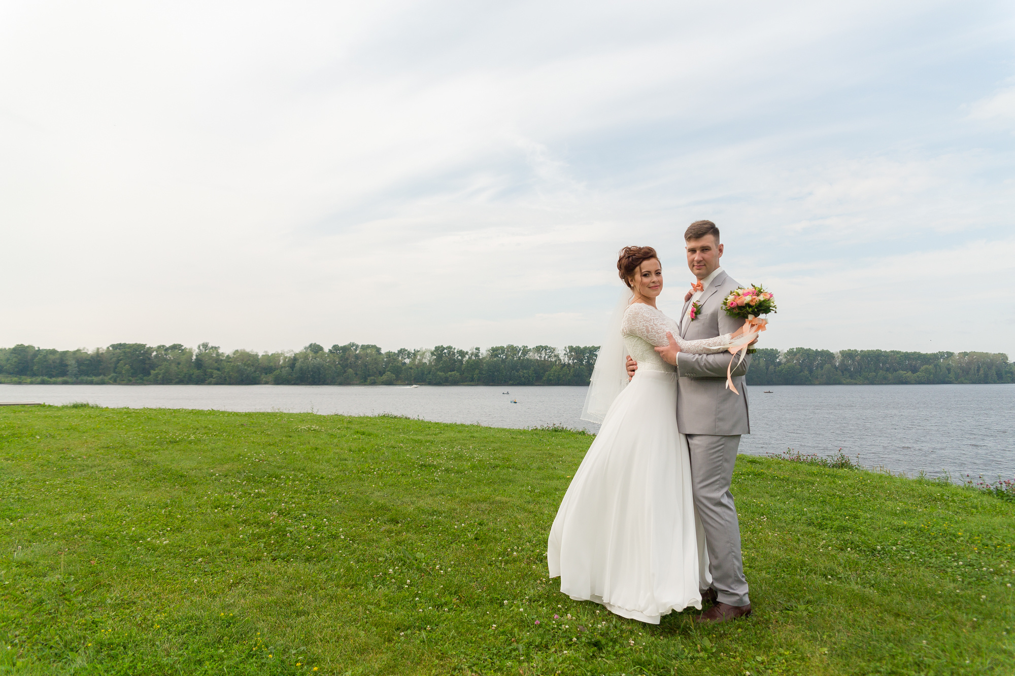 свадебный фотограф цена https://ivan-photo-video.ru