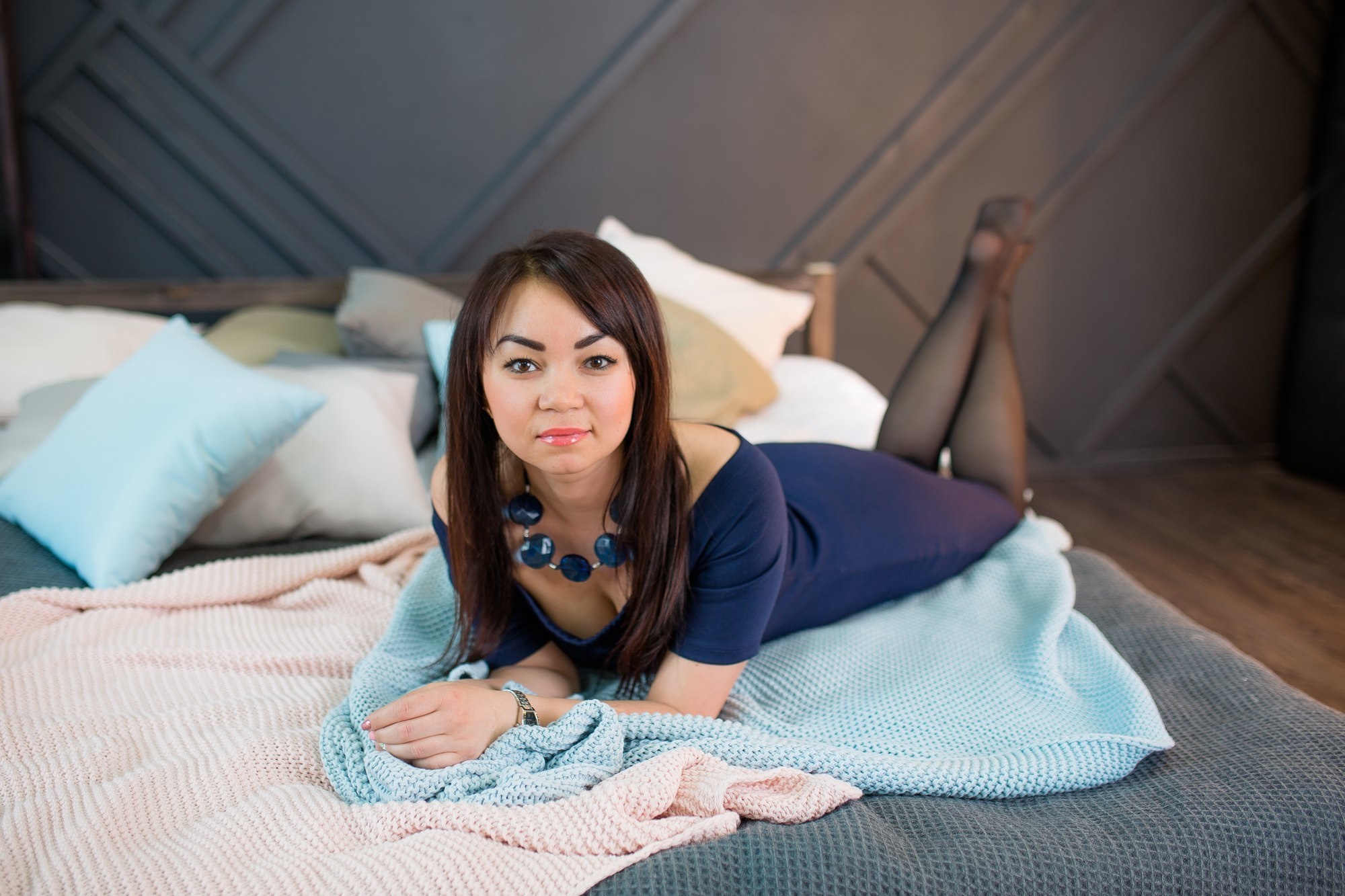 Фотосессия девушки в интерьерной студии. Фотограф в Ярославле | Фотосессия, фото-видео съемка