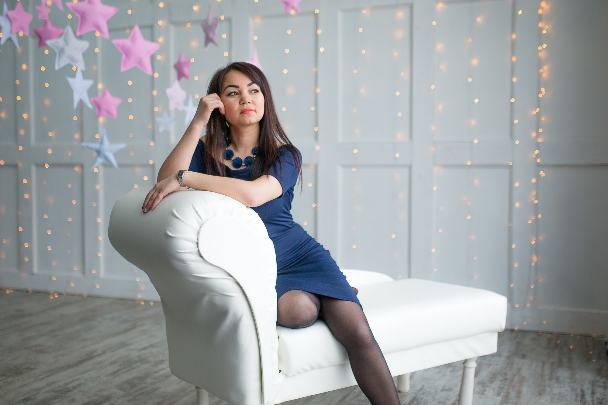 Фотосессия девушки в интерьерной студии. Фотограф в Ярославле | Фотосессия, фото-видео съемка