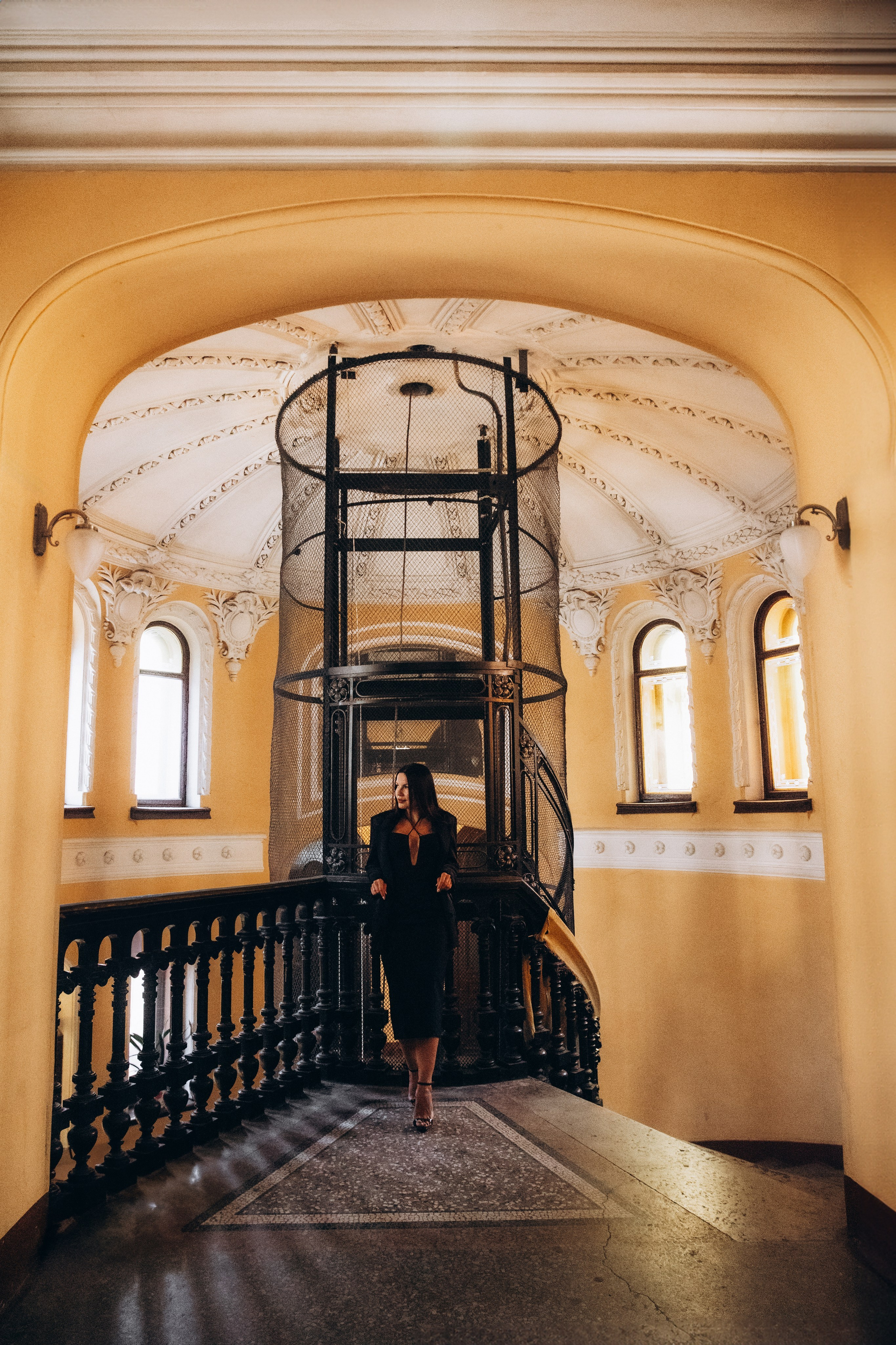 Фотосессия в парадной Ромашка. Фотограф в Санкт-Петербурге Разиля Идиятуллина