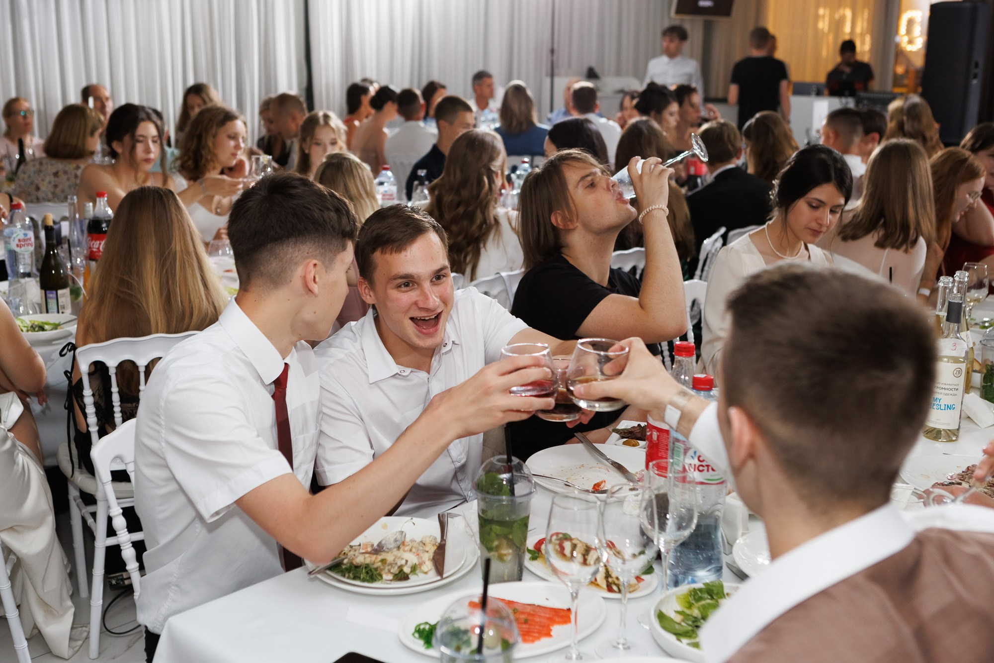 Выпускной вечер в Севастопольской гимназии № 1 имени А. С. Пушкина. Свадебный фотограф, фотосъемка в Крыму, Севастополе, Симферополе, Ялте