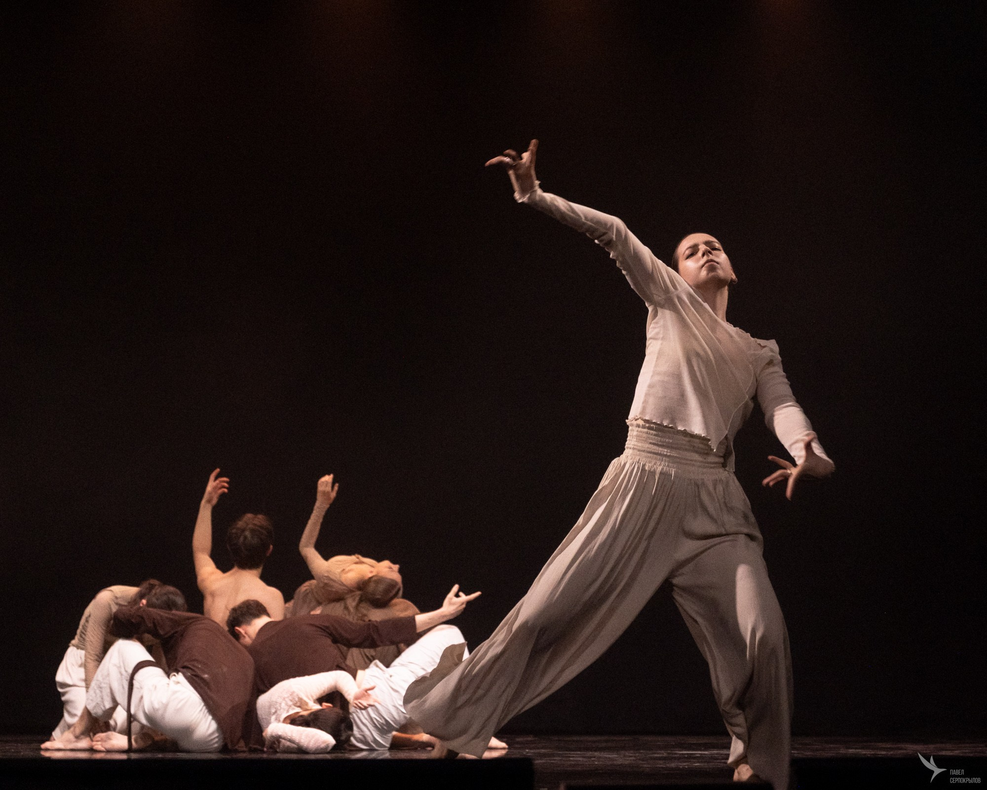 Пластический спектакль команды СЕВЕР «Голос ветра. Молчание мрамора». Репортажный фотограф в Казани Павел Серпокрылов