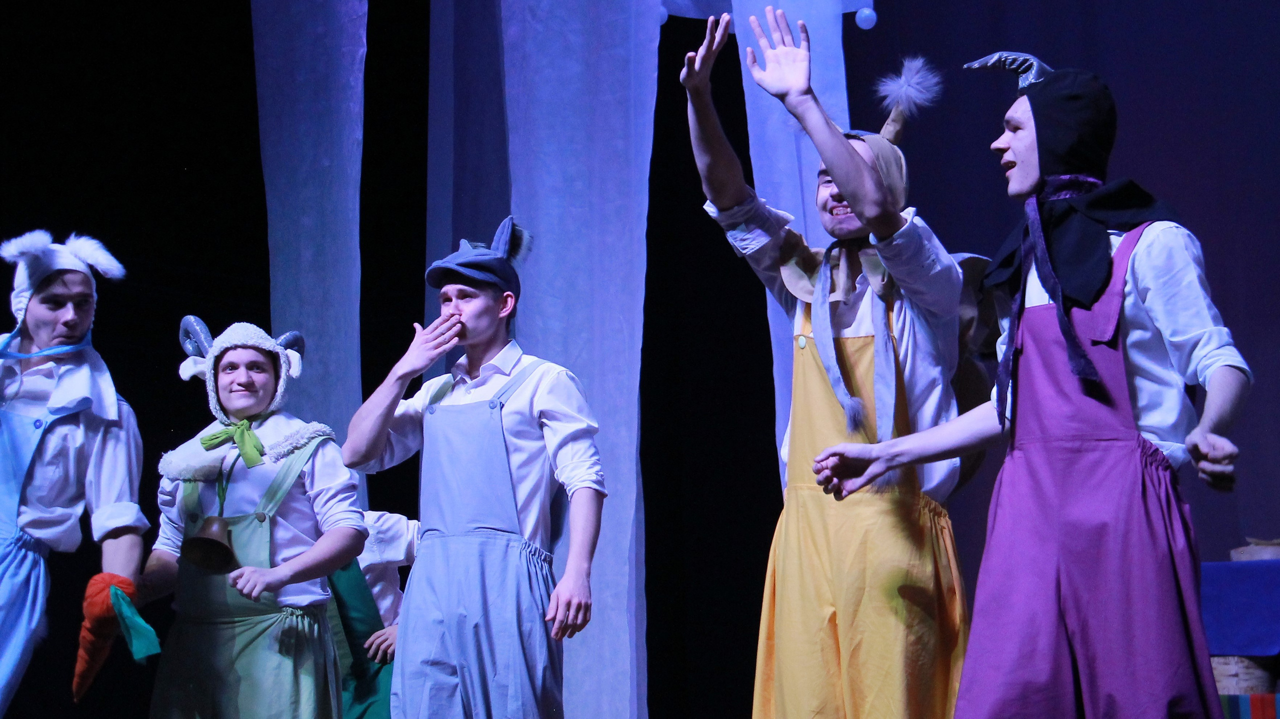 БЕЛОСНЕЖКА И СЕМЬ ГНОМОВ студенческого театра 5 БУКВ. Фотокрыжовник. Снимаем, дружим, путешествуем