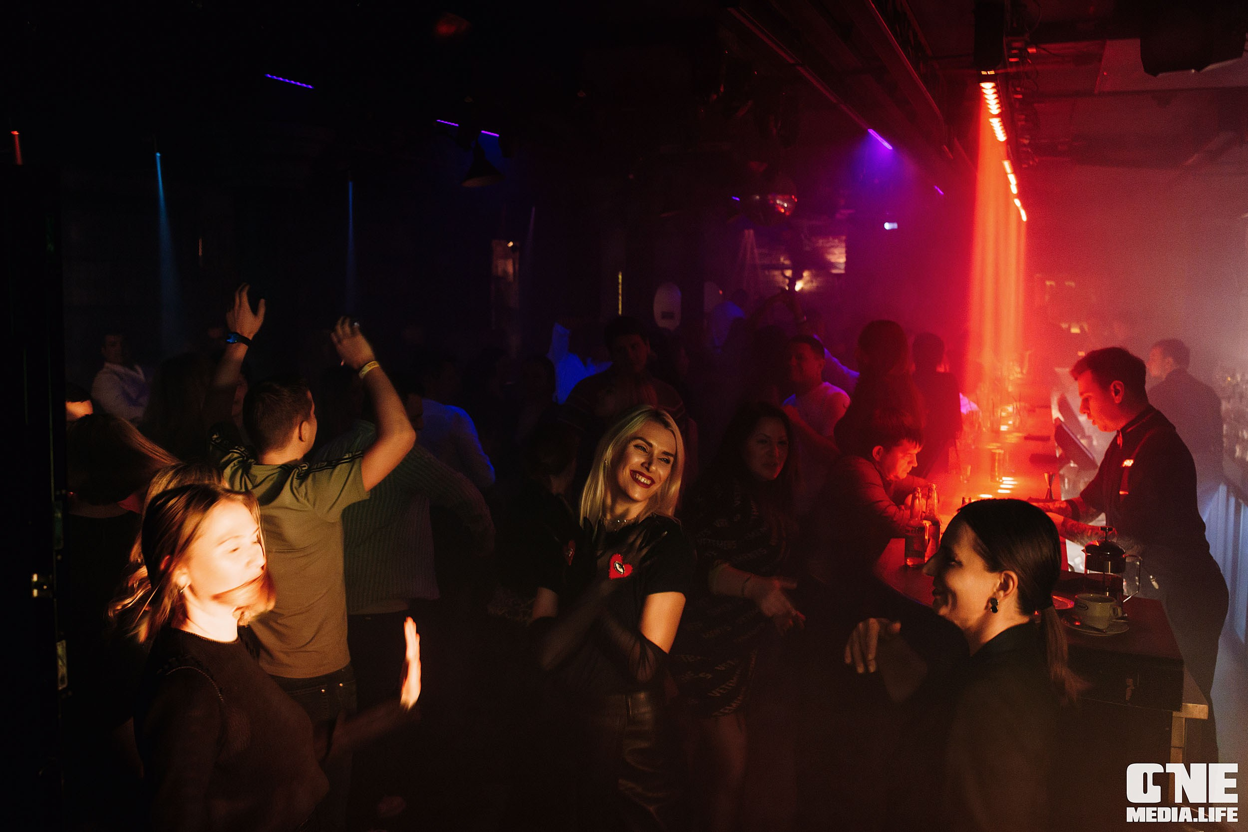 Фоторепортаж из Пиано бара. One Media Life: фоторепортажи, фотоотчеты с мероприятий и заведений