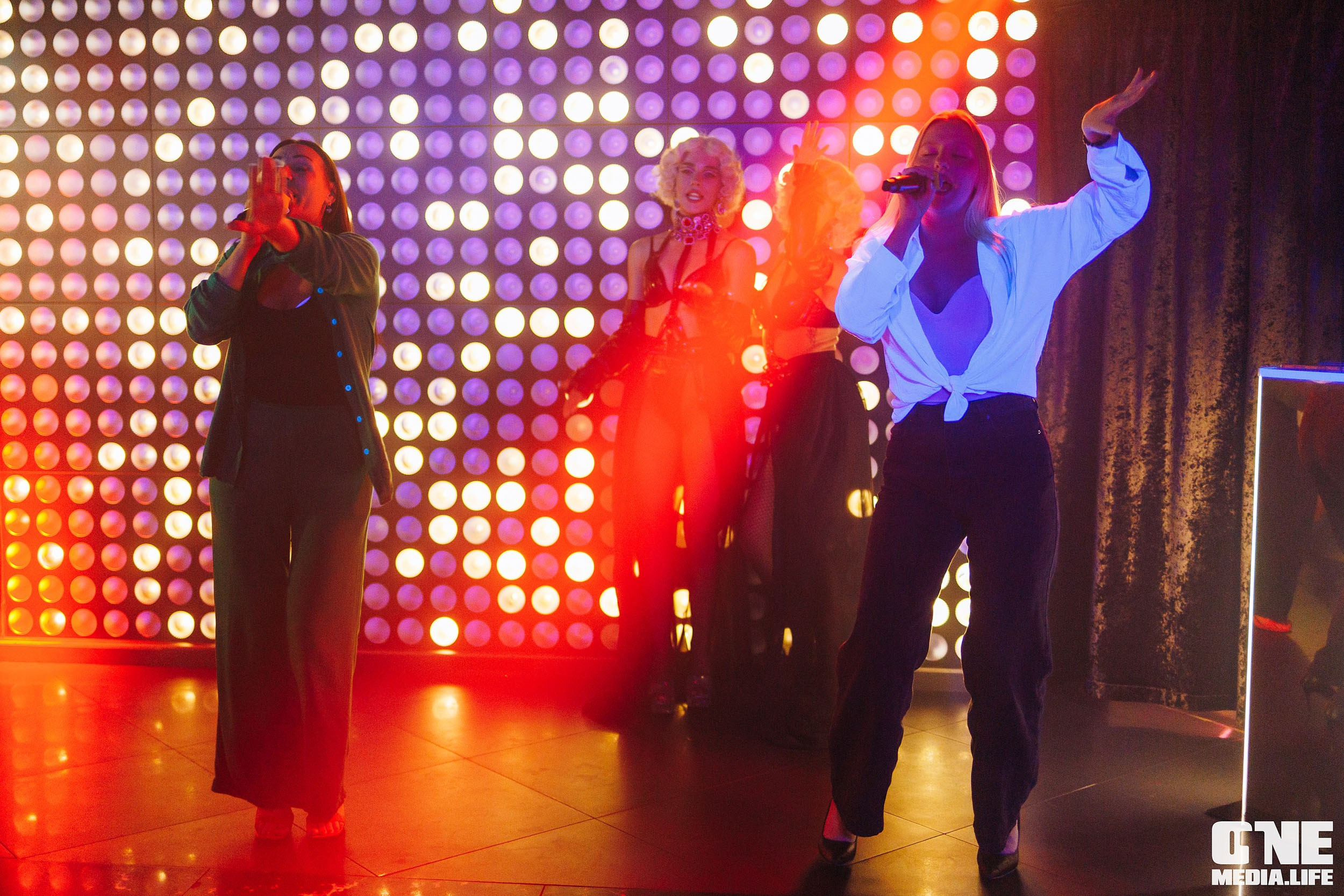 Фоторепортаж из караоке-клуба Эйфория. One Media Life: фоторепортажи, фотоотчеты с мероприятий и заведений