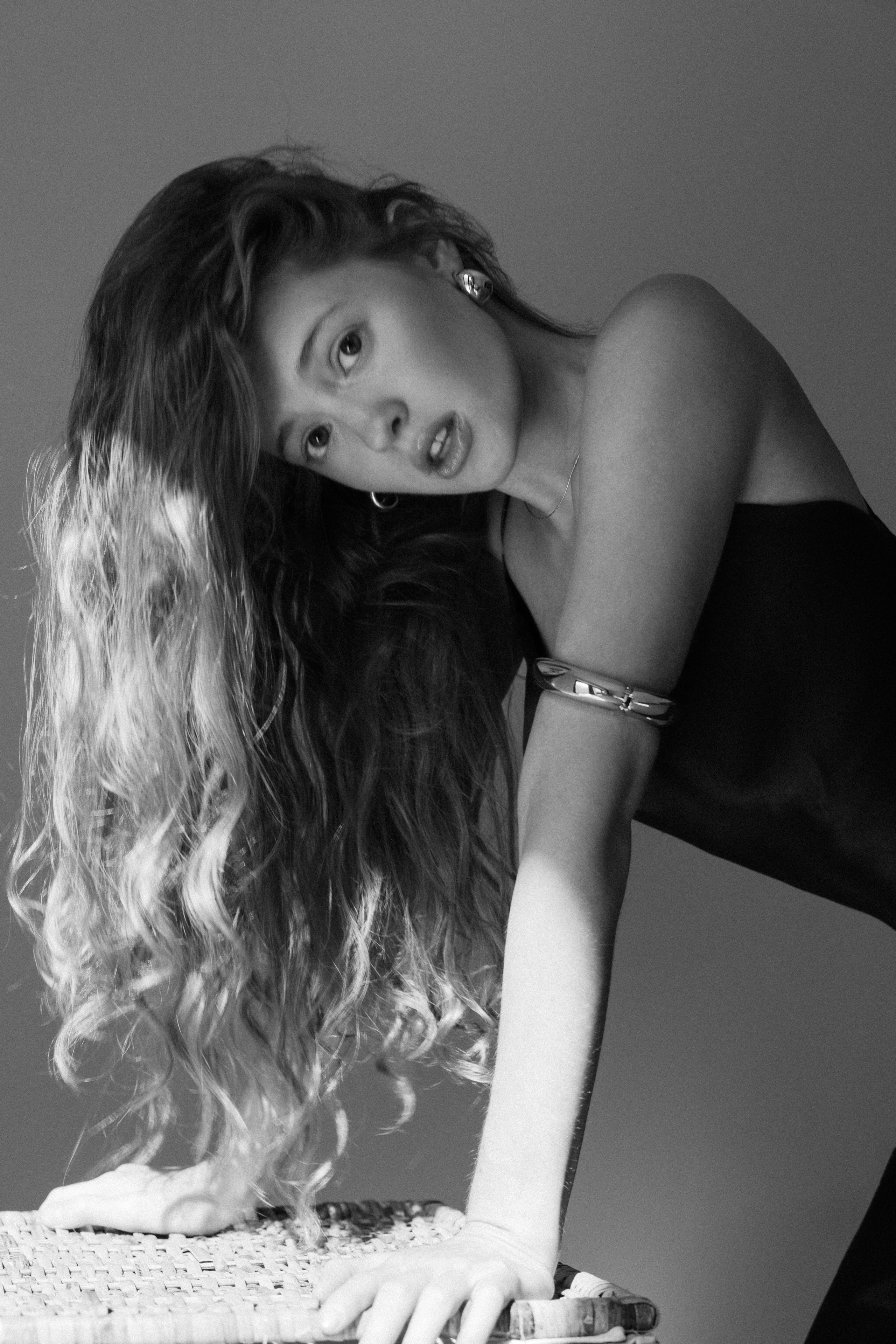 SHE BY VI. Женский портретный фотограф в Москве