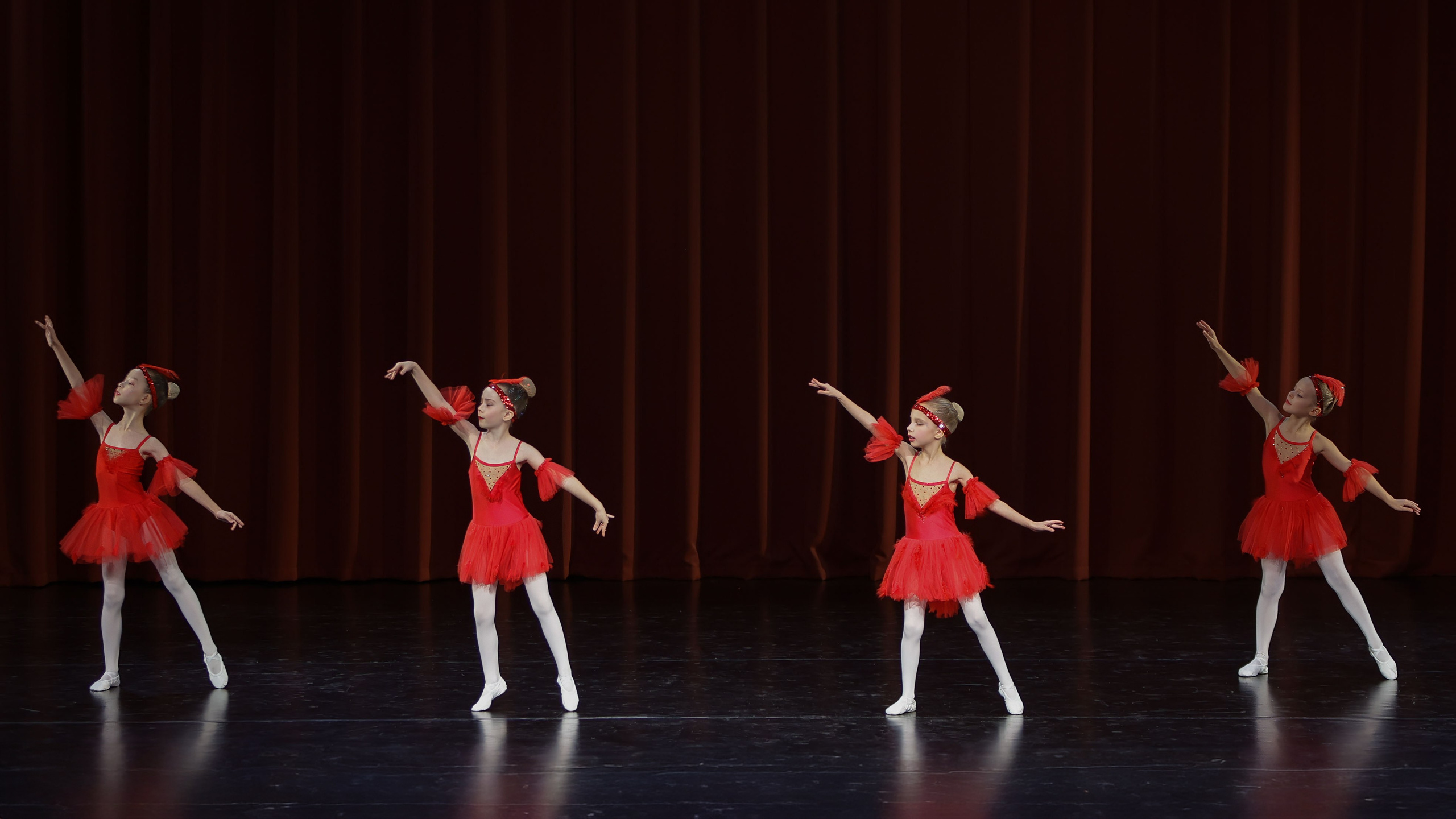 Фестиваль хореографического искусства «КУБОК ЛЕГЕНДЫ — 2025». Выпускные альбомы и школьный фотограф в Подольске, Троицке, Щербинке, Москве и Московской области