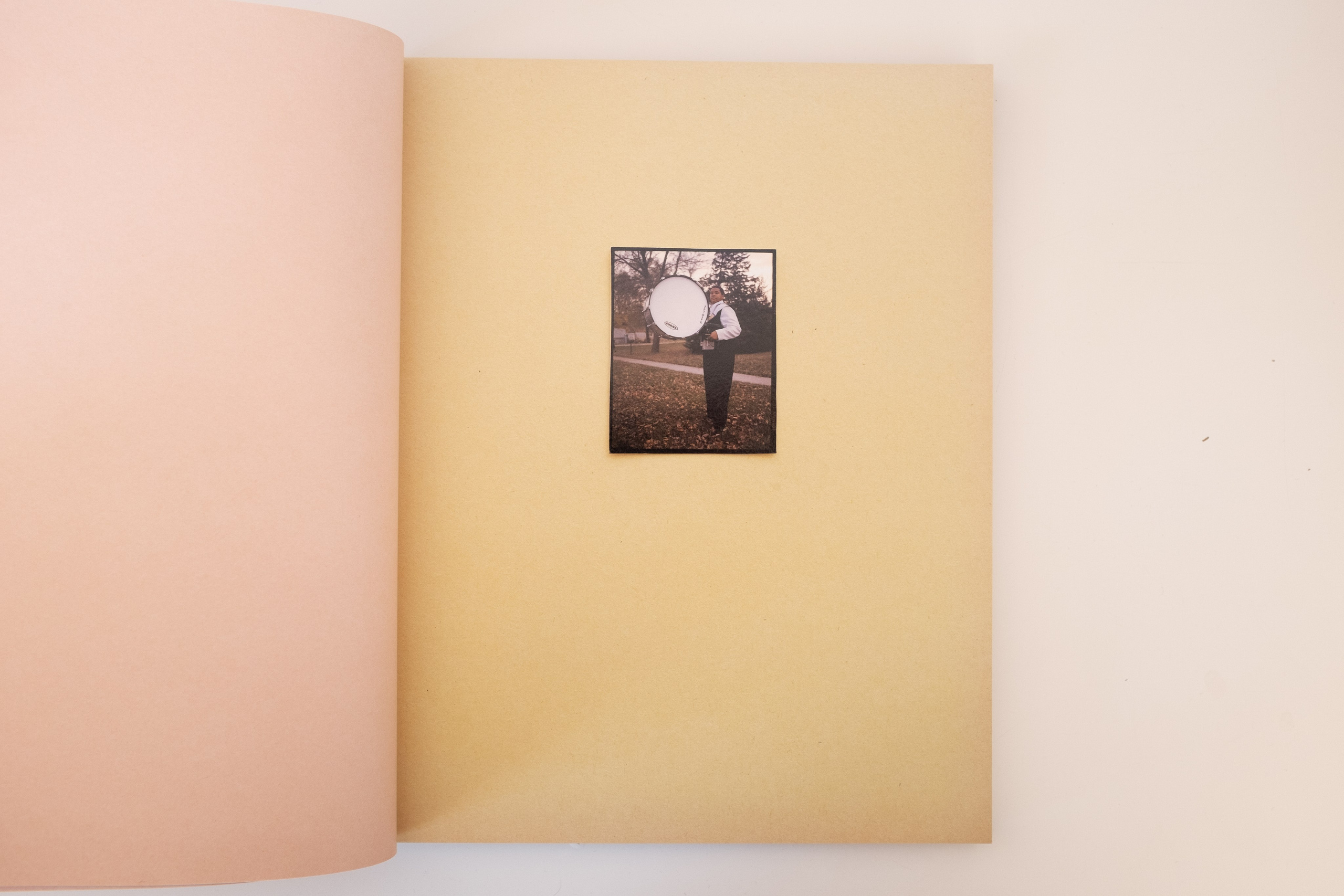 Фотокнижная библиотека Дмитрия Ширшова. Фотограф и исследователь фотографии из Санкт-Петербурга Елизавета Веприцкая