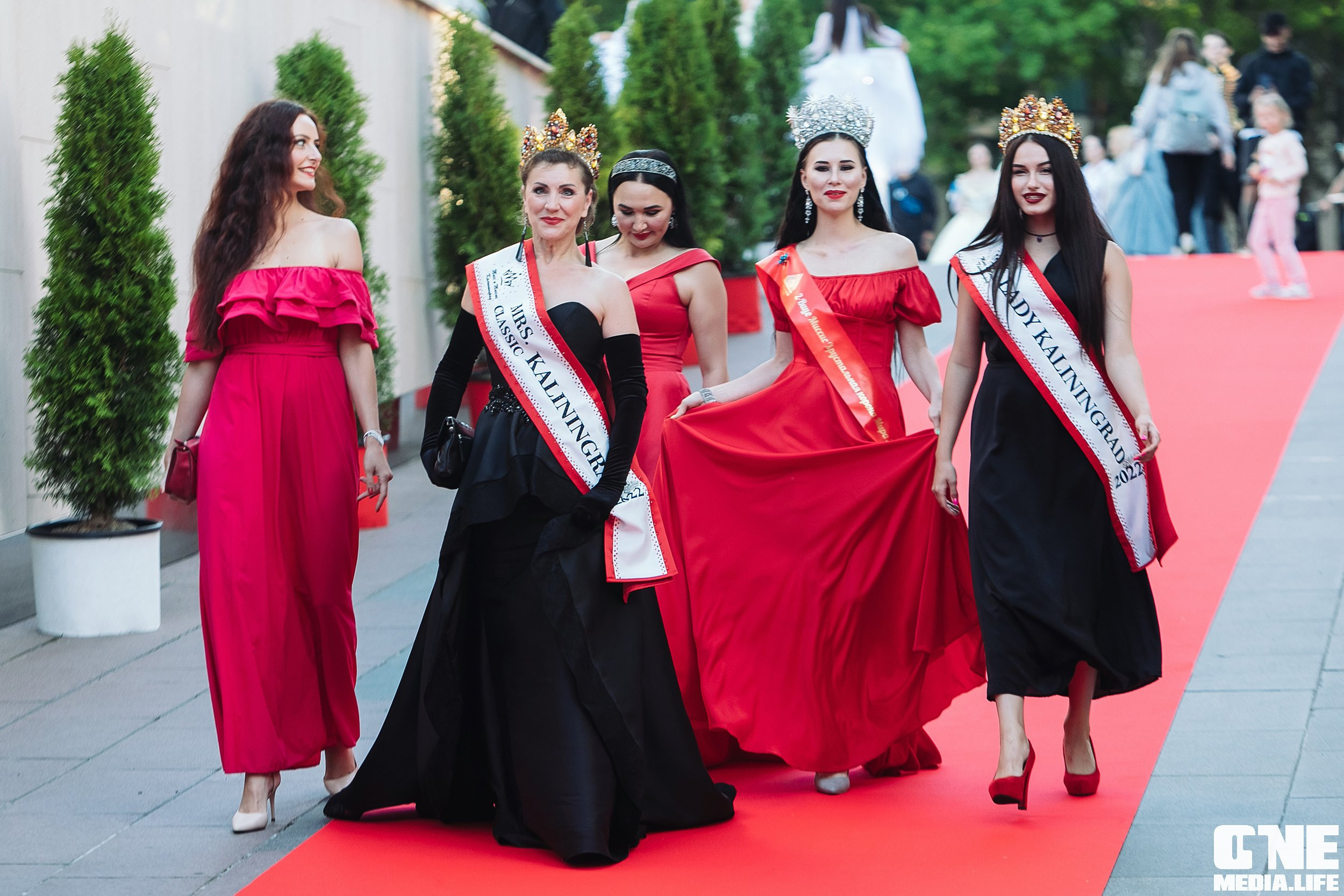 Фоторепортаж с Янтарного Бала. One Media Life: фоторепортажи, фотоотчеты с мероприятий и заведений