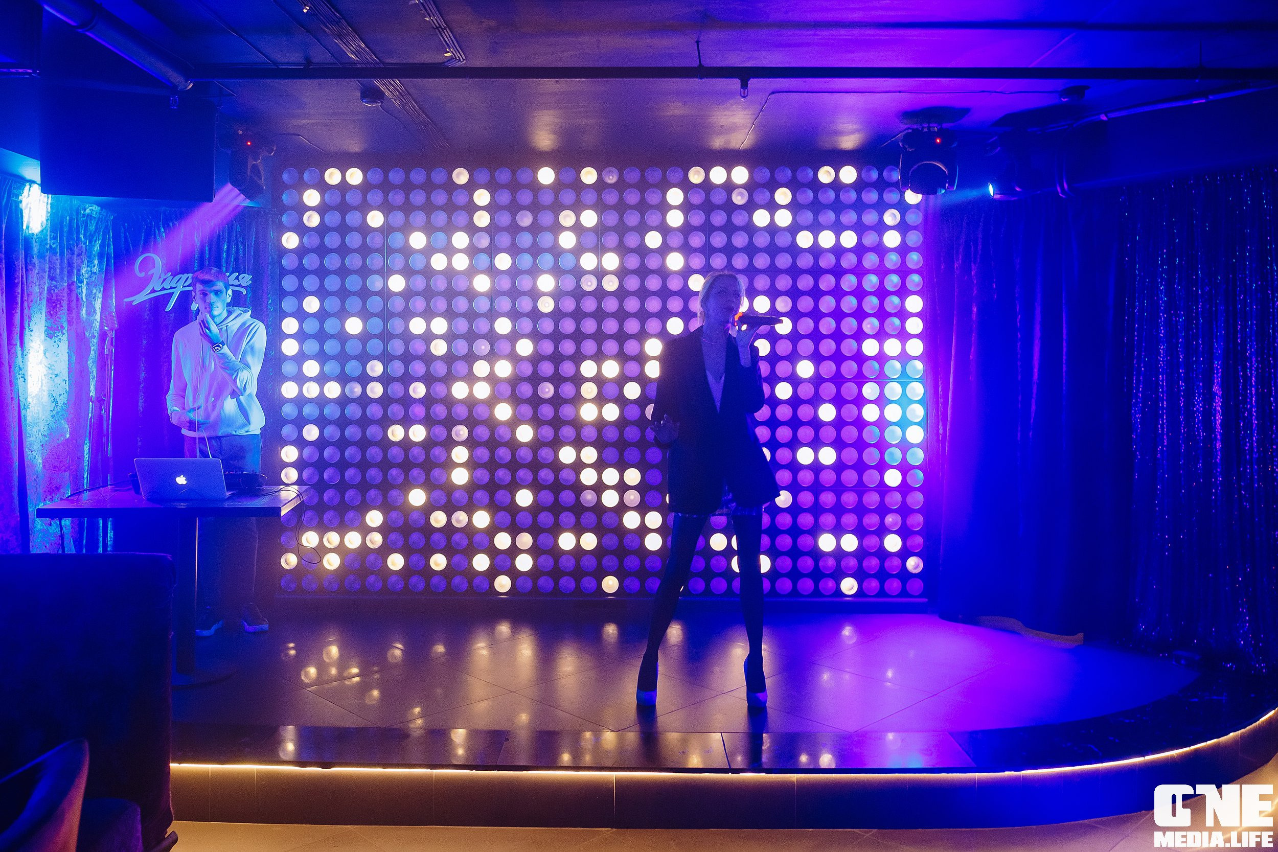Фотоотчет из караоке клуба Эйфория. One Media Life: фоторепортажи, фотоотчеты с мероприятий и заведений