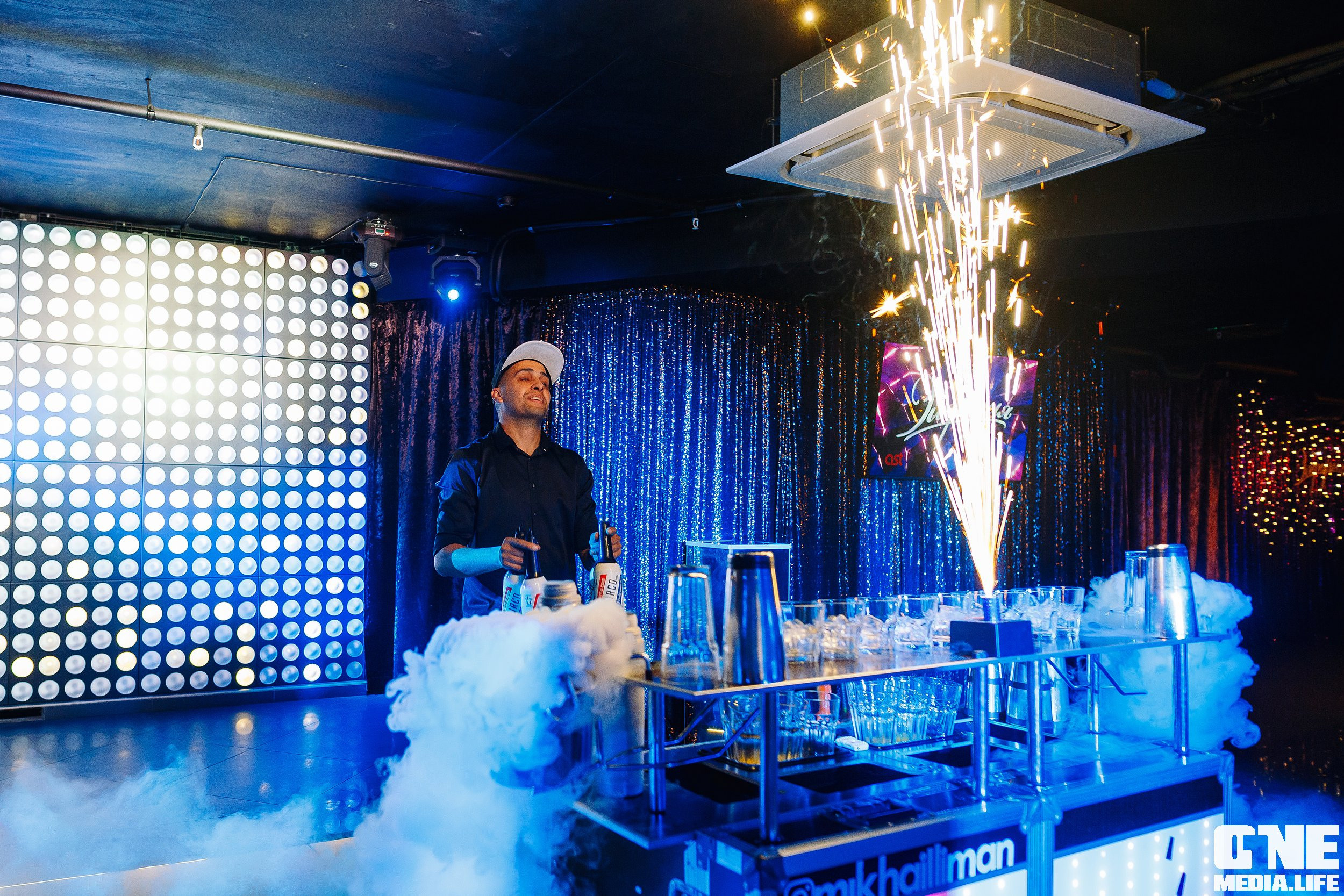 Фотоотчет из караоке клуба Эйфория. One Media Life: фоторепортажи, фотоотчеты с мероприятий и заведений