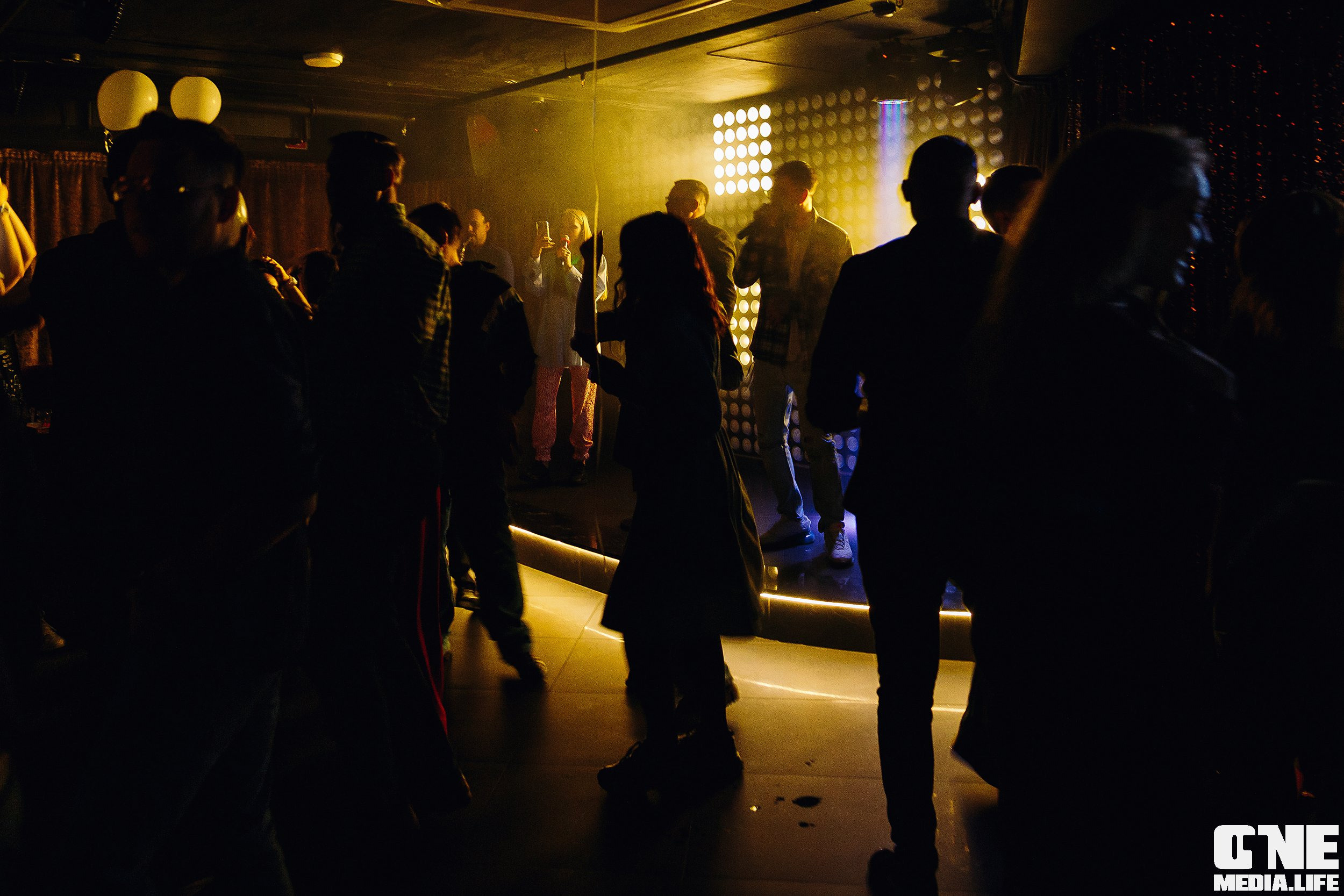 Фотоотчет из Freak Show Mystic в караоке клубе Эйфория. One Media Life: фоторепортажи, фотоотчеты с мероприятий и заведений