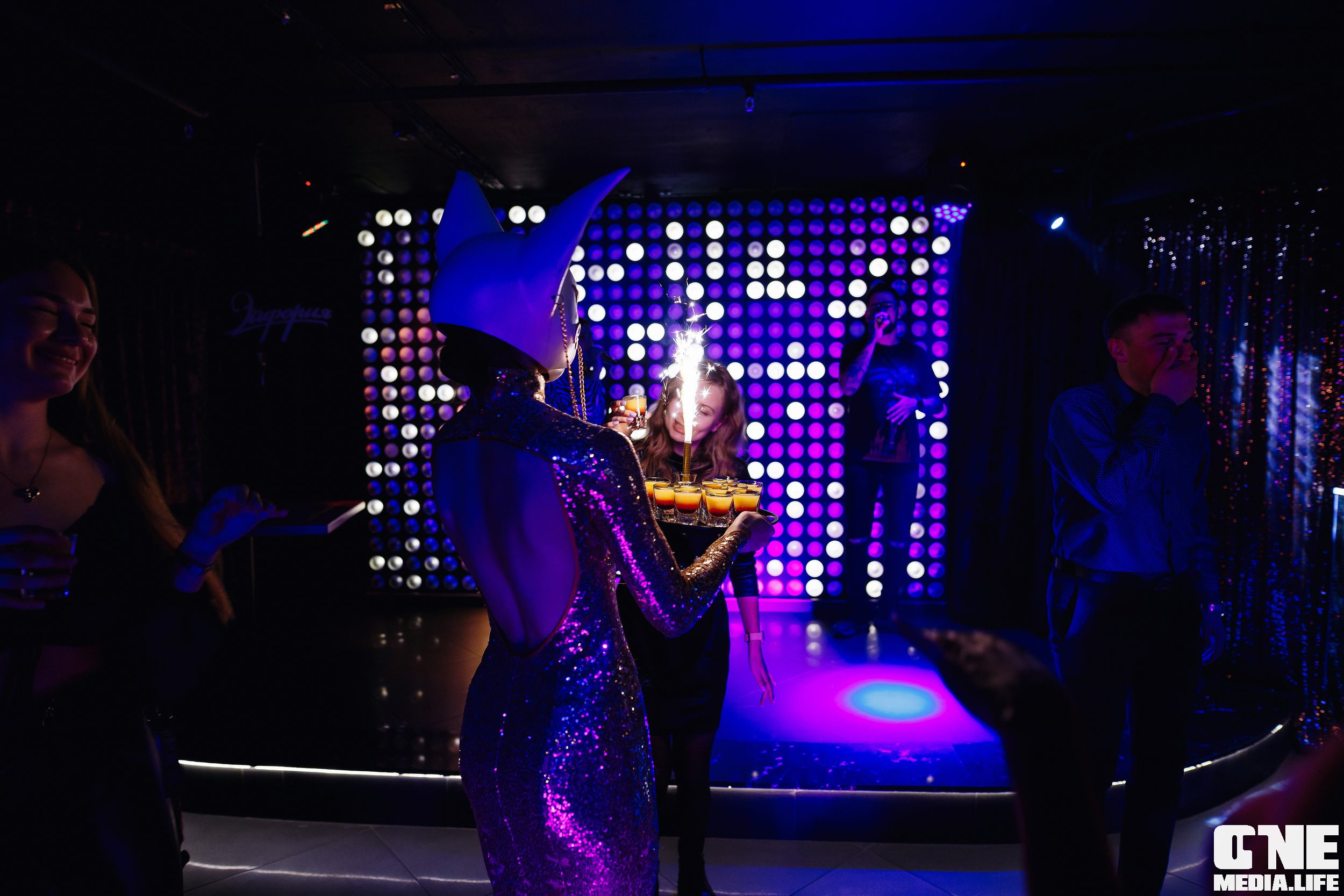 Фоторепортаж из караоке клуба Эйфория. One Media Life: фоторепортажи, фотоотчеты с мероприятий и заведений