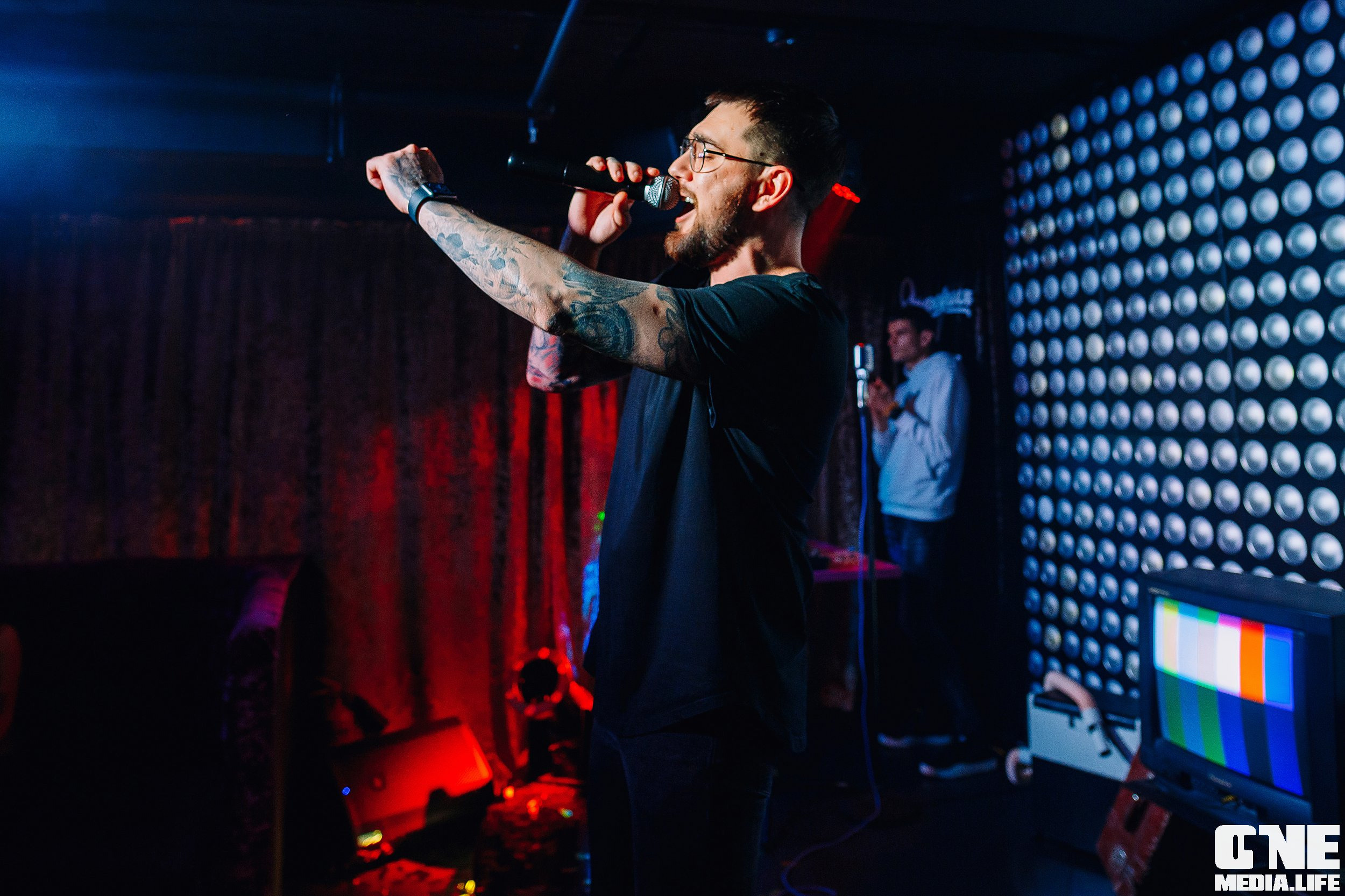 Фоторепортаж с вечеринки Малиновые 90-е в караоке клубе Эйфория. One Media Life: фоторепортажи, фотоотчеты с мероприятий и заведений