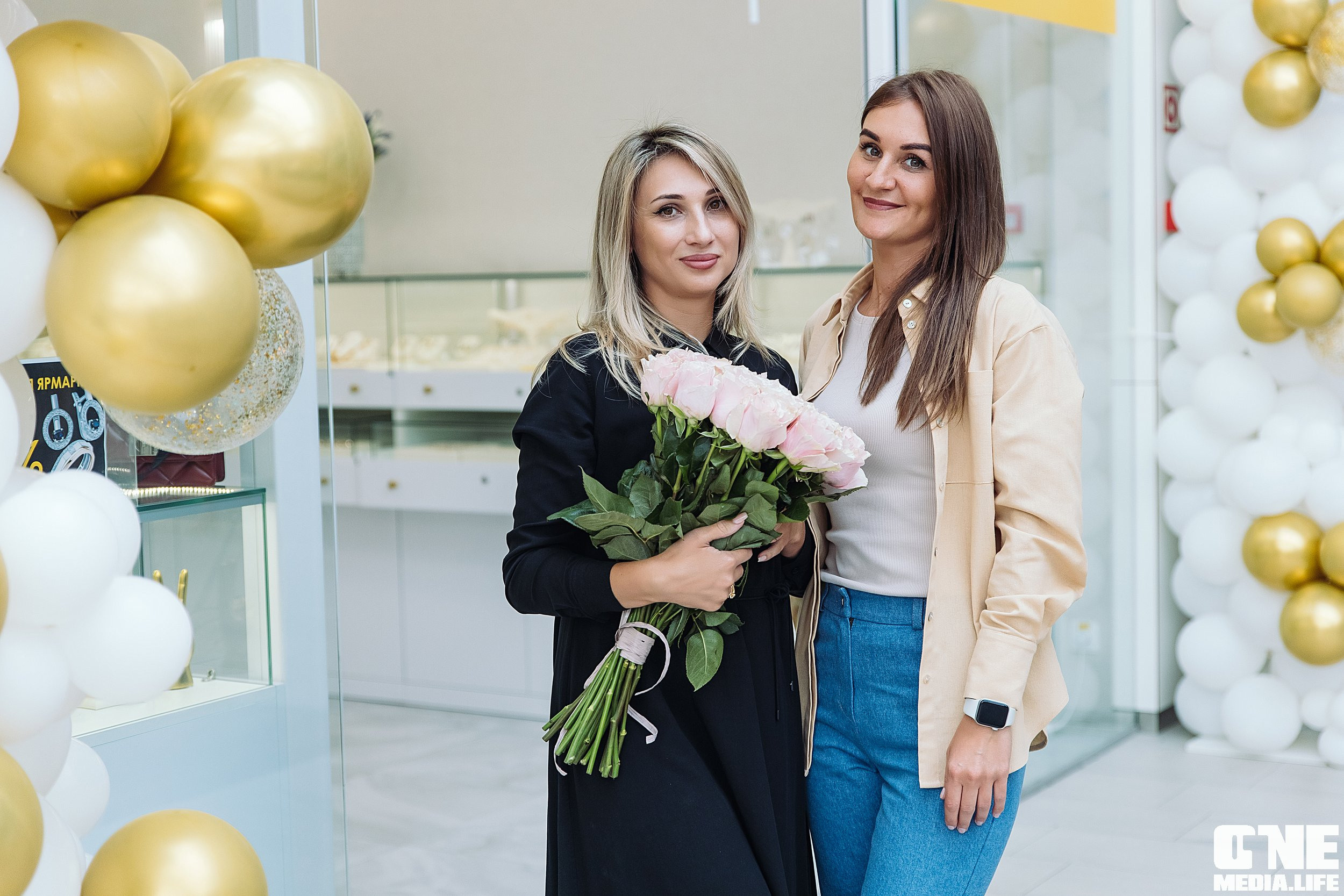 Фотоотчет с birthday party LoraGold jewelry в Балтии молл. One Media Life: фоторепортажи, фотоотчеты с мероприятий и заведений