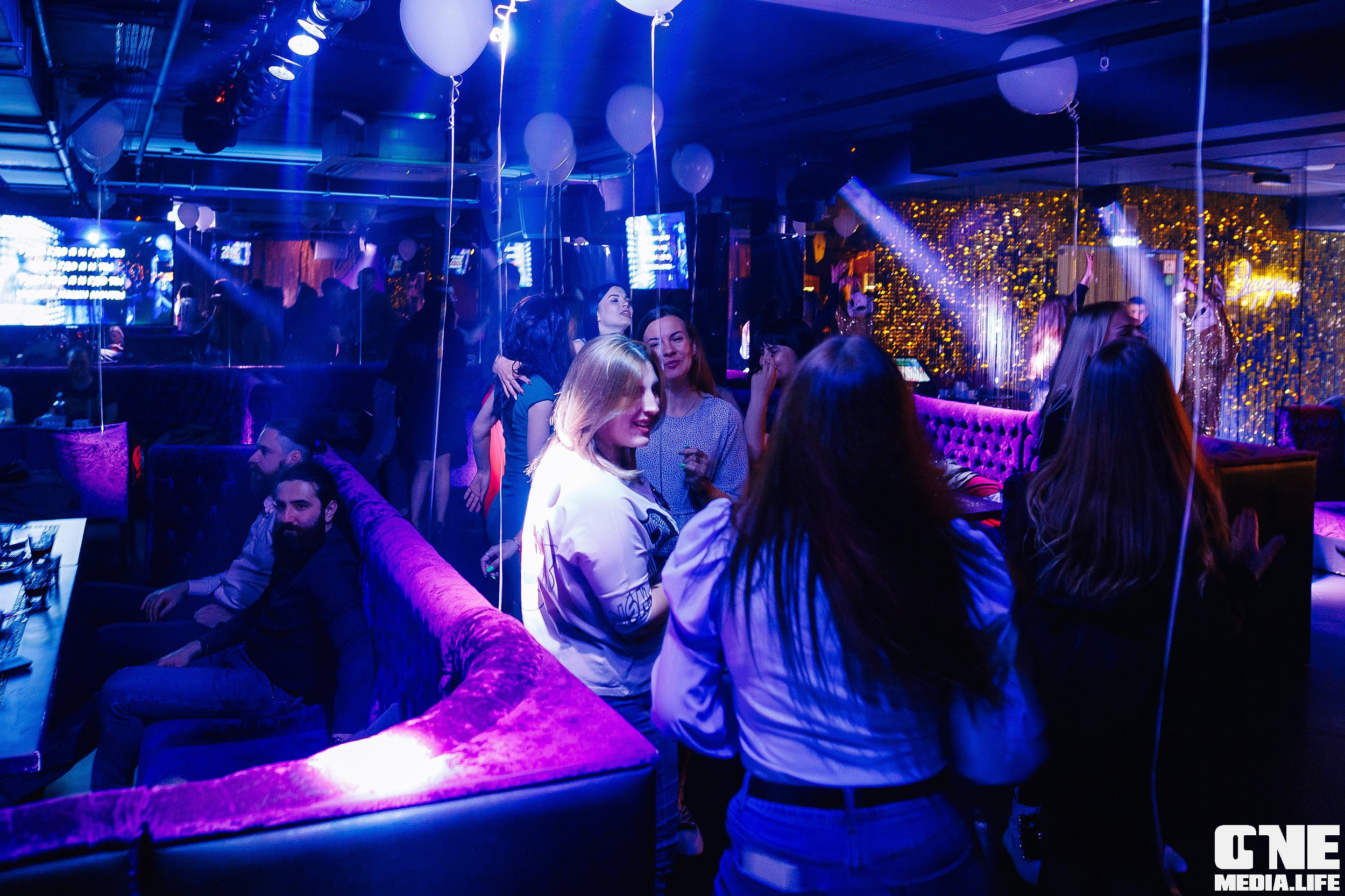 Фотоотчет из Freak Show Mystic в караоке клубе Эйфория. One Media Life: фоторепортажи, фотоотчеты с мероприятий и заведений
