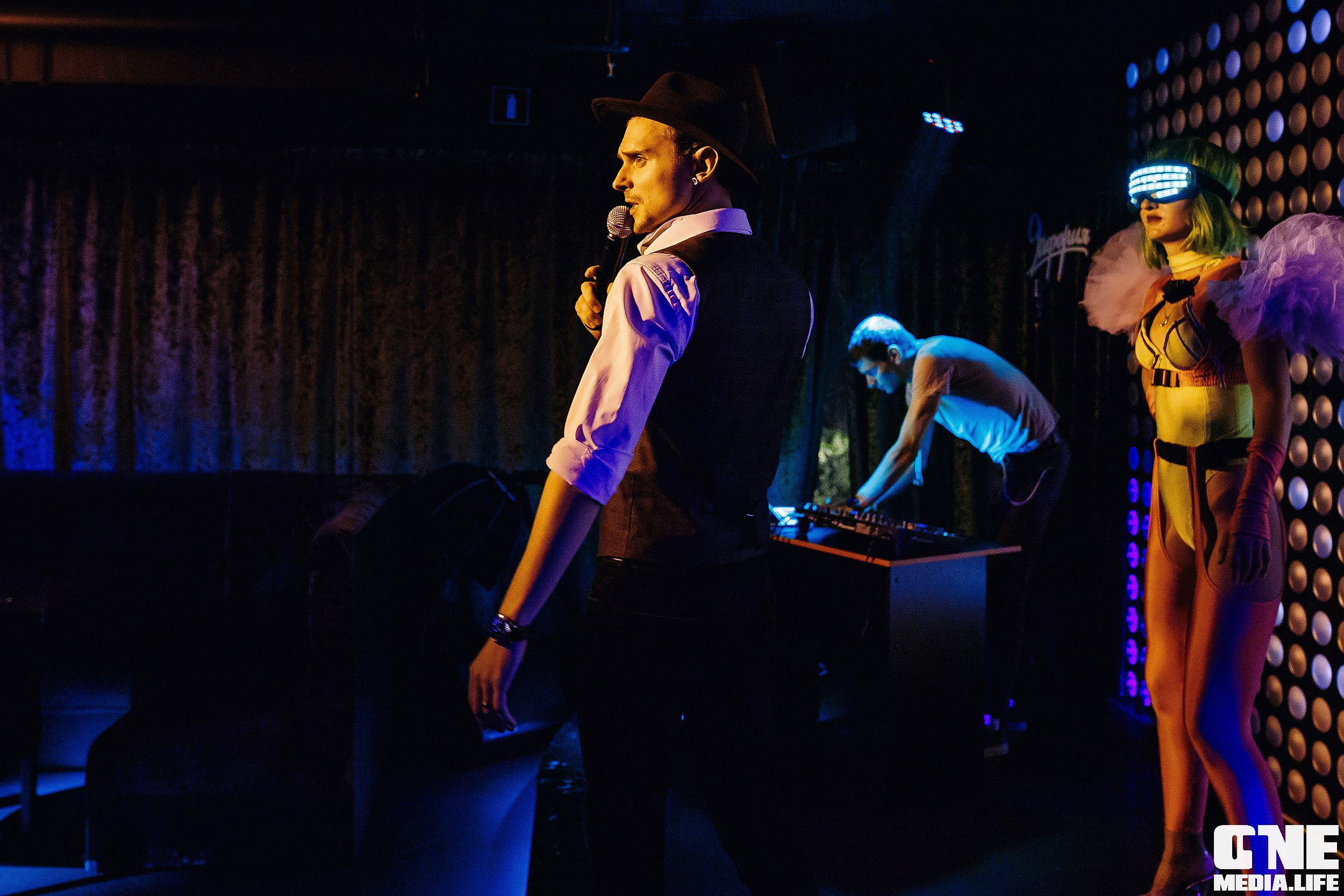 Фотоотчет из караоке-клуба Эйфория. One Media Life: фоторепортажи, фотоотчеты с мероприятий и заведений