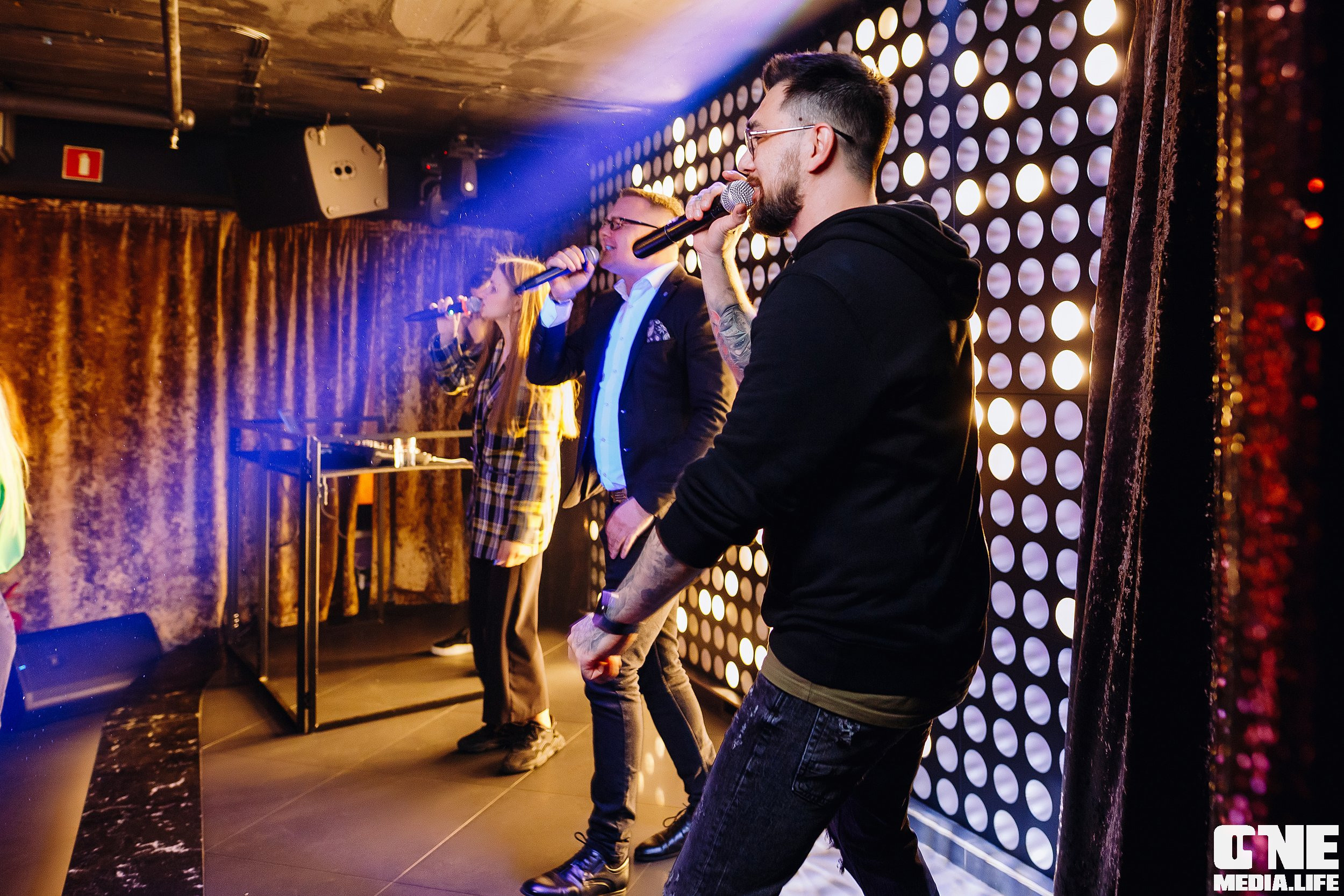 Фоторепортаж из караоке клуба Эйфория в Калининграде. One Media Life: фоторепортажи, фотоотчеты с мероприятий и заведений