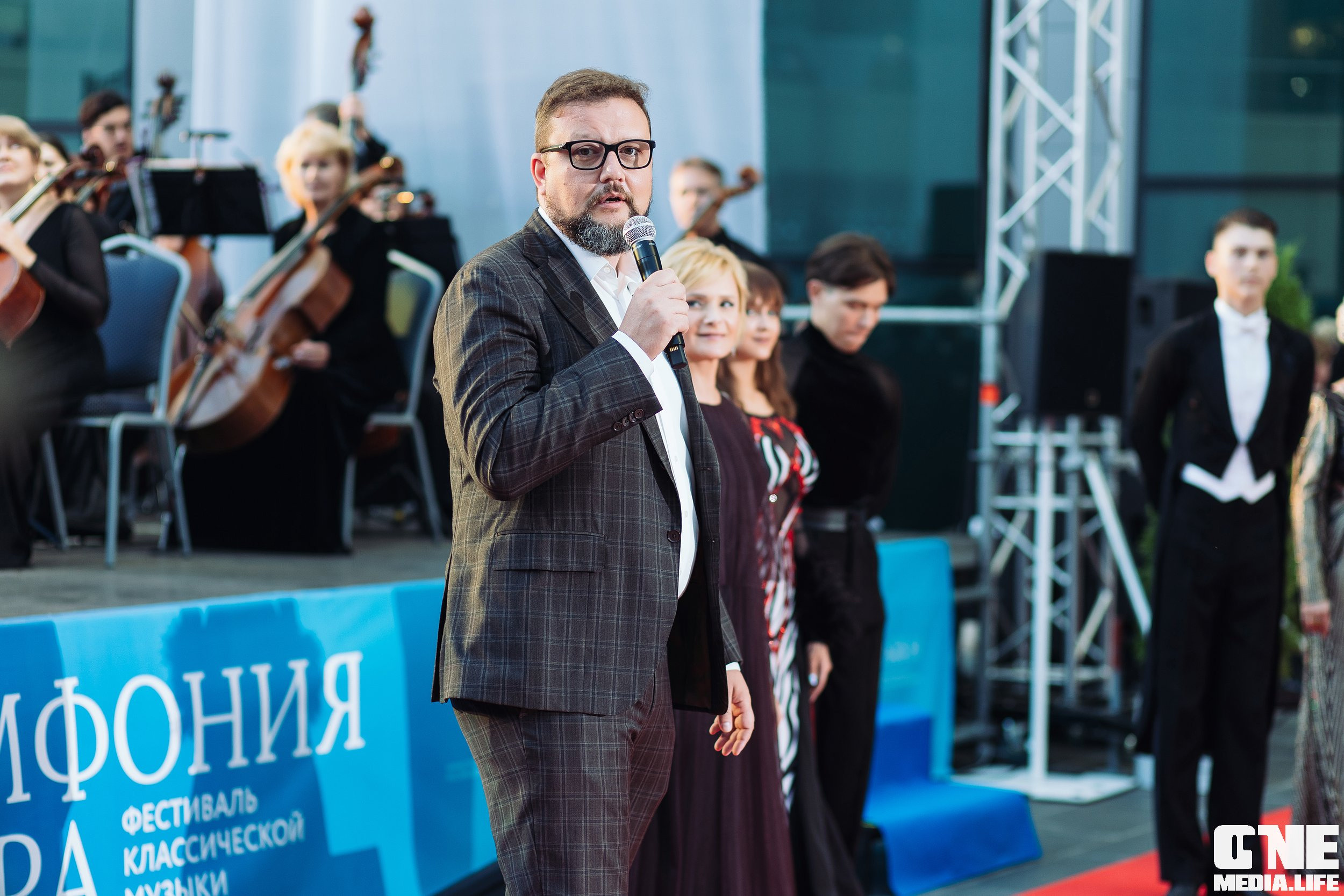 Фоторепортаж с Янтарного Бала. One Media Life: фоторепортажи, фотоотчеты с мероприятий и заведений
