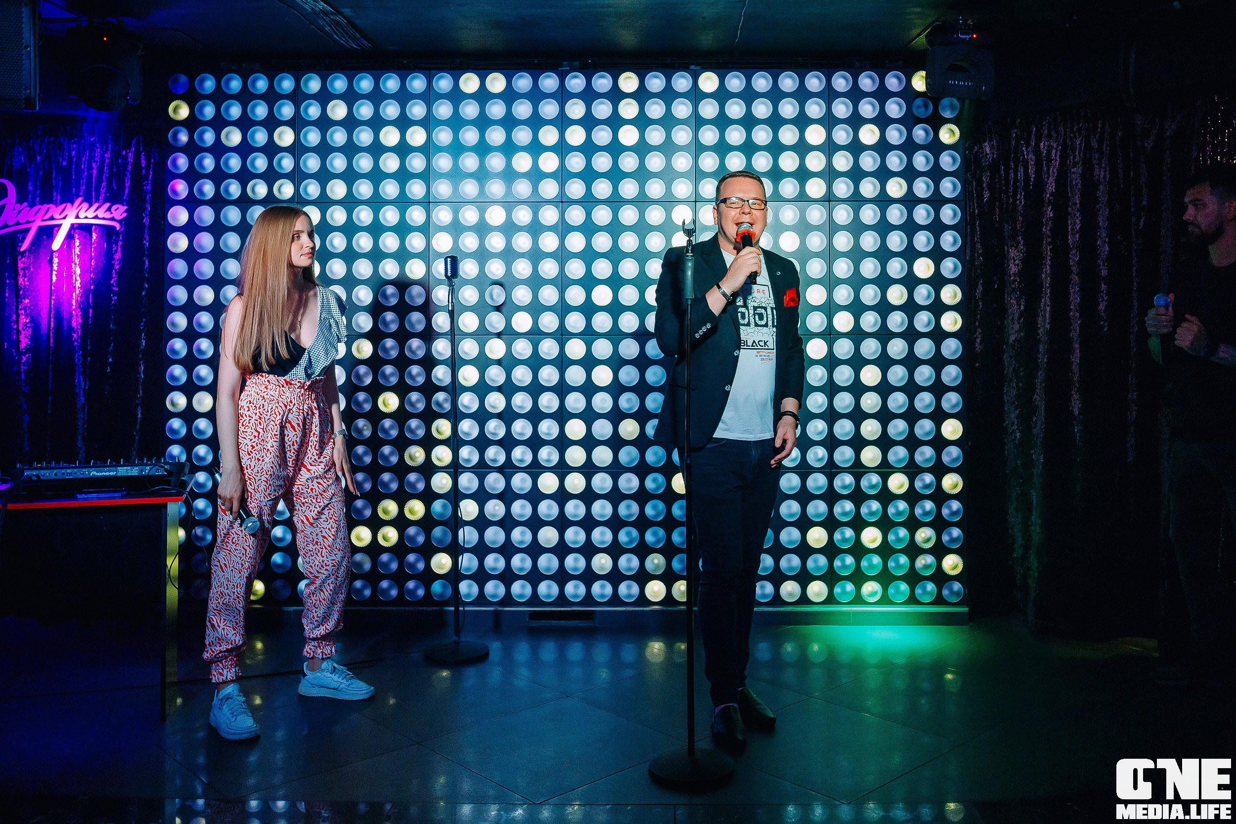 Фоторепортаж из караоке-клуба Эйфория. One Media Life: фоторепортажи, фотоотчеты с мероприятий и заведений