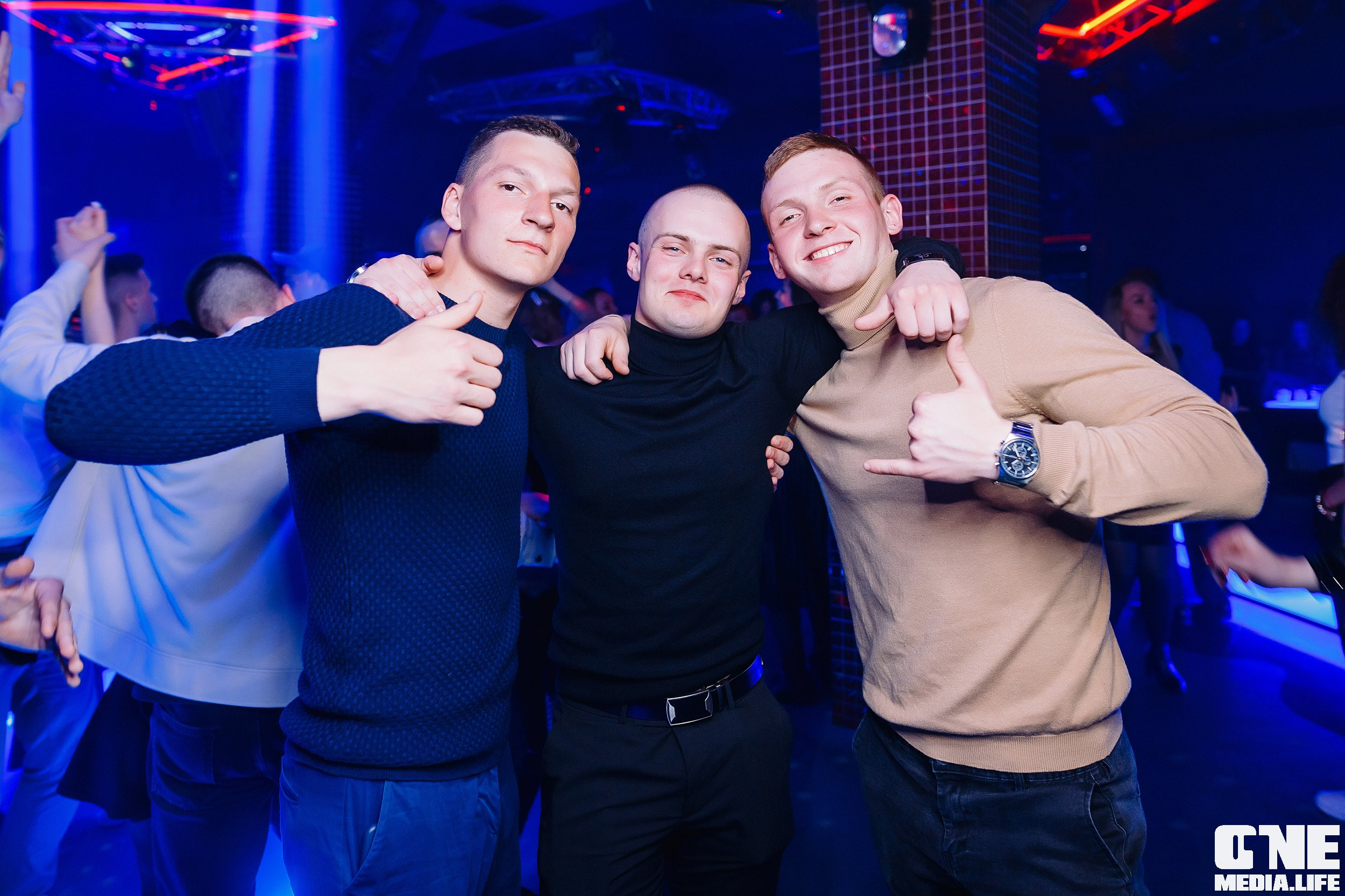 Фотоотчет из ночного клуба Планета. One Media Life: фоторепортажи, фотоотчеты с мероприятий и заведений