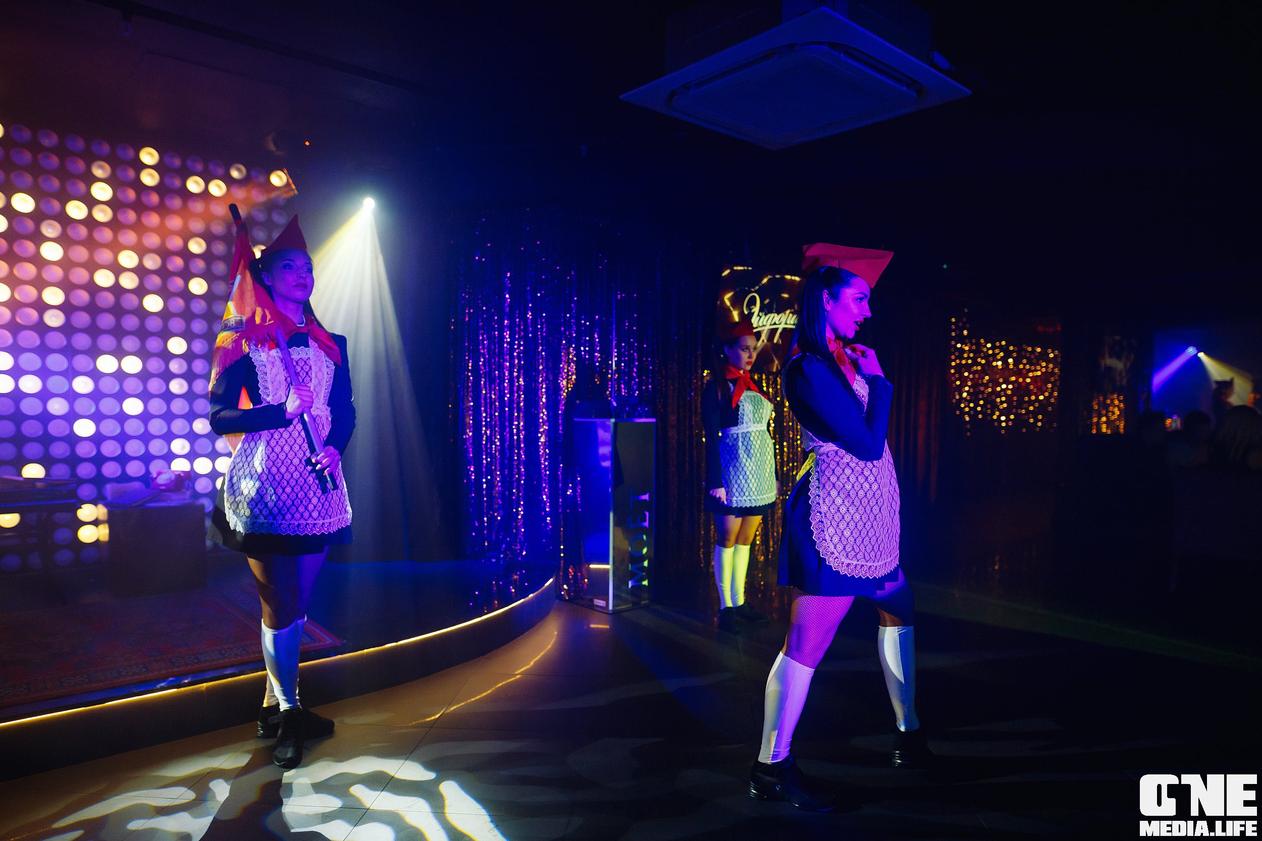 Мир, Клуб, Май в караоке Эйфория. One Media Life: фоторепортажи, фотоотчеты с мероприятий и заведений