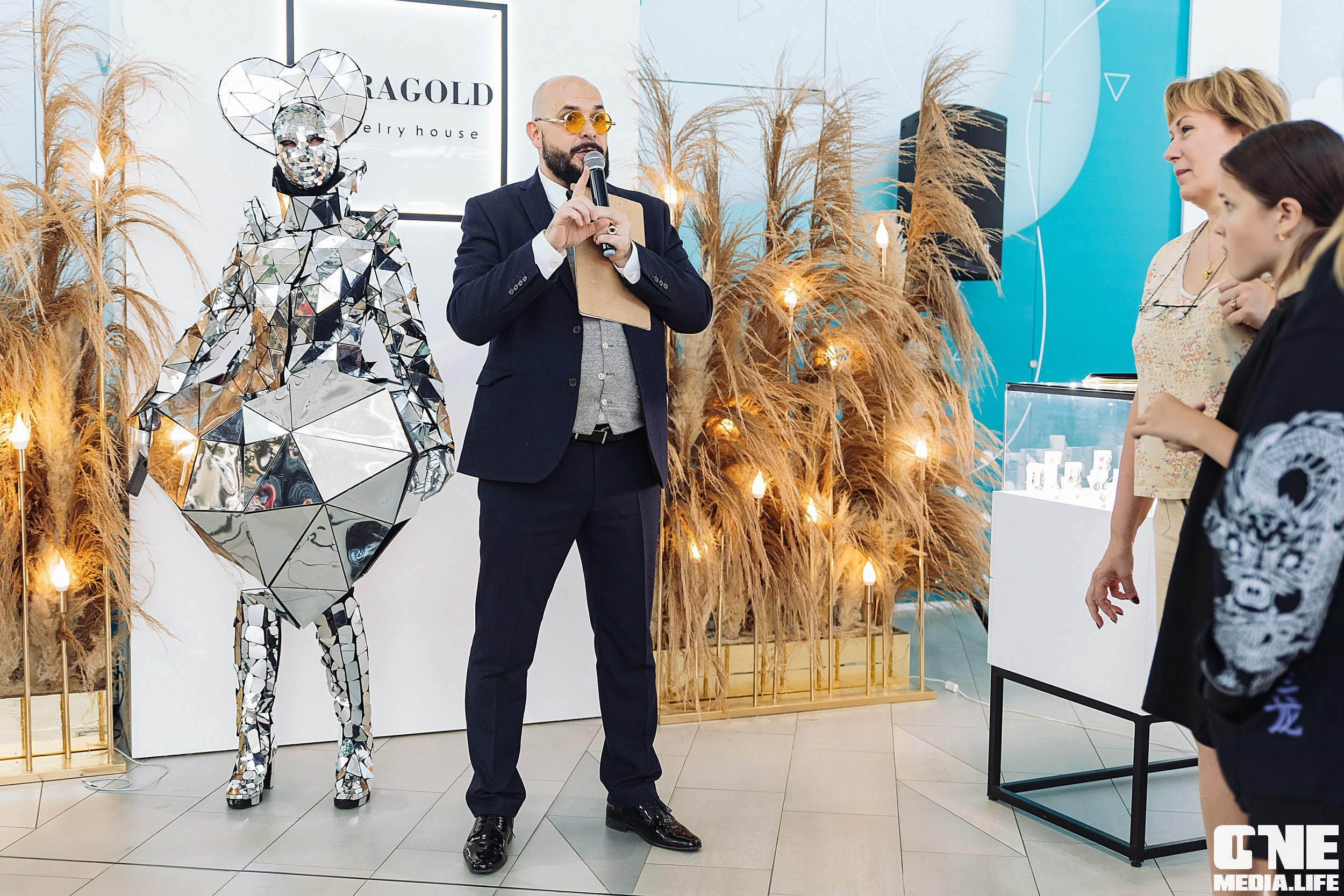 Фотоотчет с birthday party LoraGold jewelry в Балтии молл. One Media Life: фоторепортажи, фотоотчеты с мероприятий и заведений