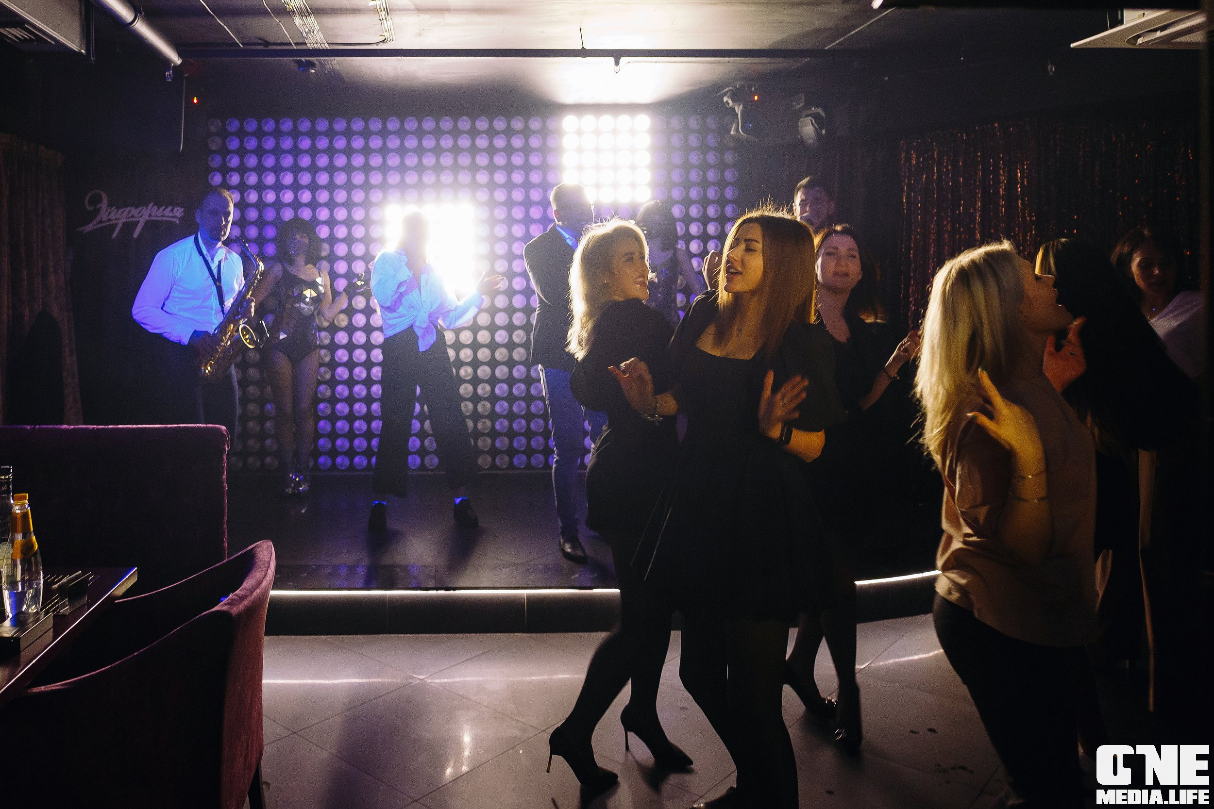 Фоторепортаж из караоке клуба Эйфория. One Media Life: фоторепортажи, фотоотчеты с мероприятий и заведений