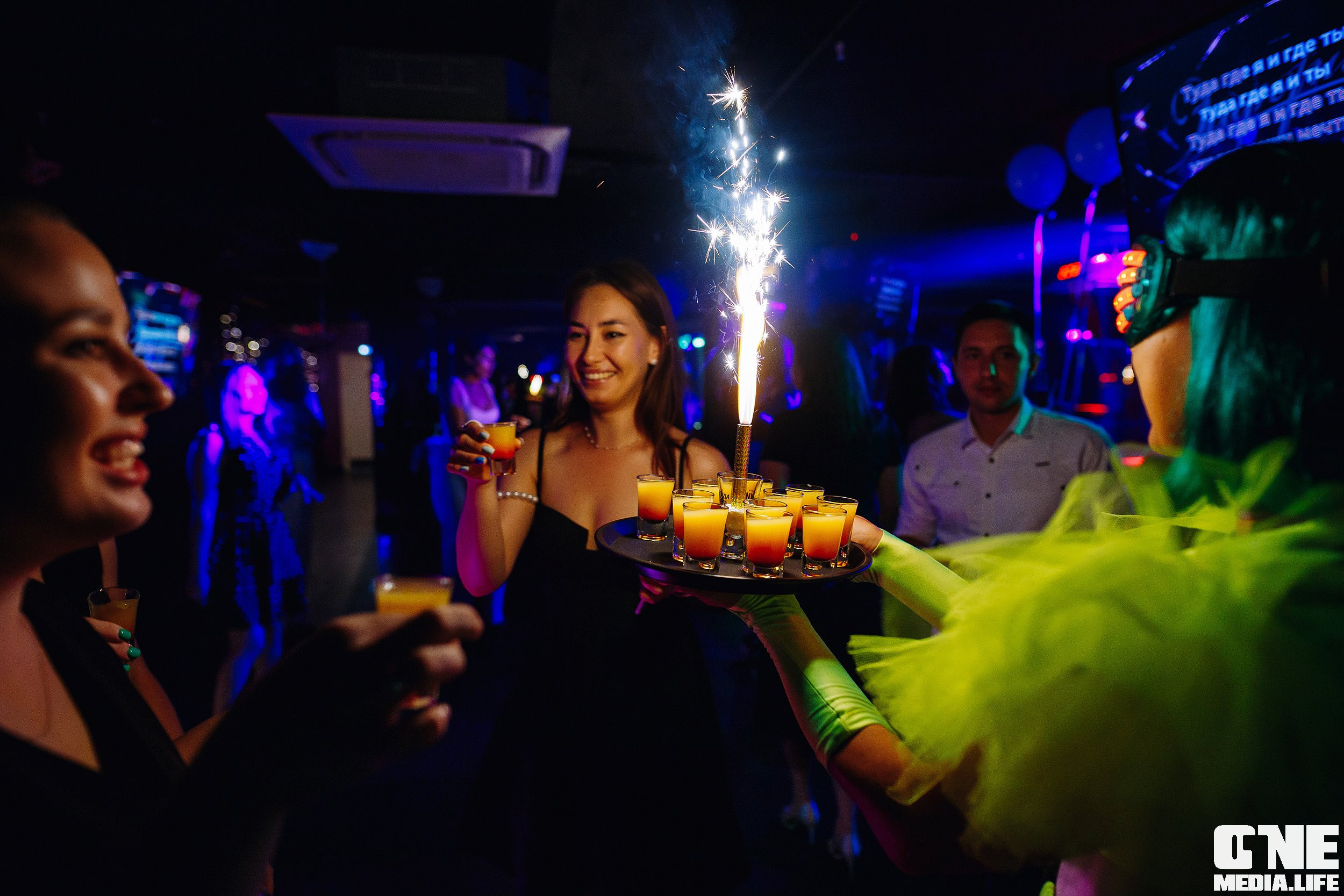 Фотоотчет из караоке-клуба Эйфория. One Media Life: фоторепортажи, фотоотчеты с мероприятий и заведений