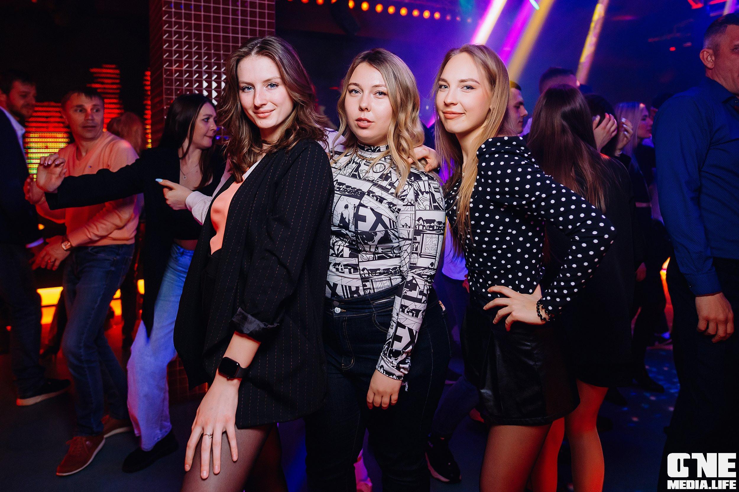 Фотоотчет из ночного клуба Планета в Калининграде. One Media Life: фоторепортажи, фотоотчеты с мероприятий и заведений