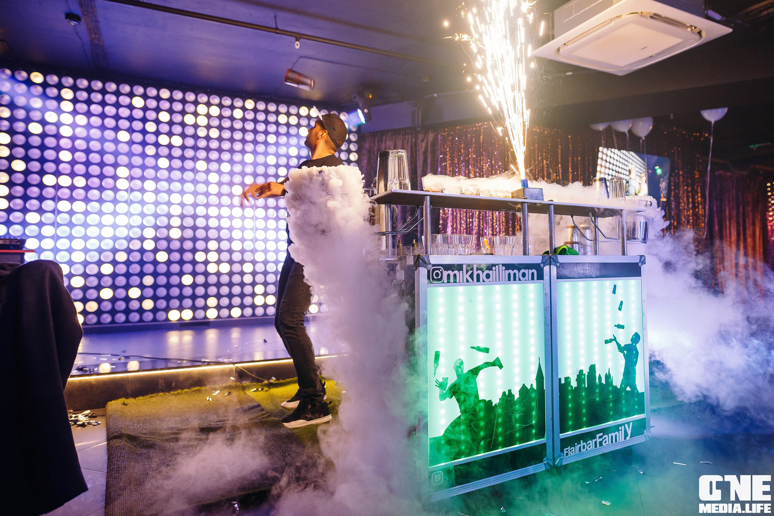 Фоторепортаж из караоке-клуба Эйфория. One Media Life: фоторепортажи, фотоотчеты с мероприятий и заведений