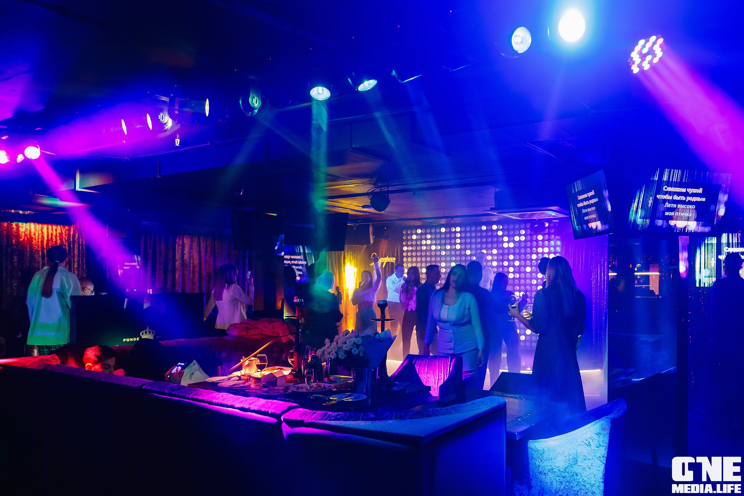 Фотоотчет из караоке клуба Эйфория. One Media Life: фоторепортажи, фотоотчеты с мероприятий и заведений